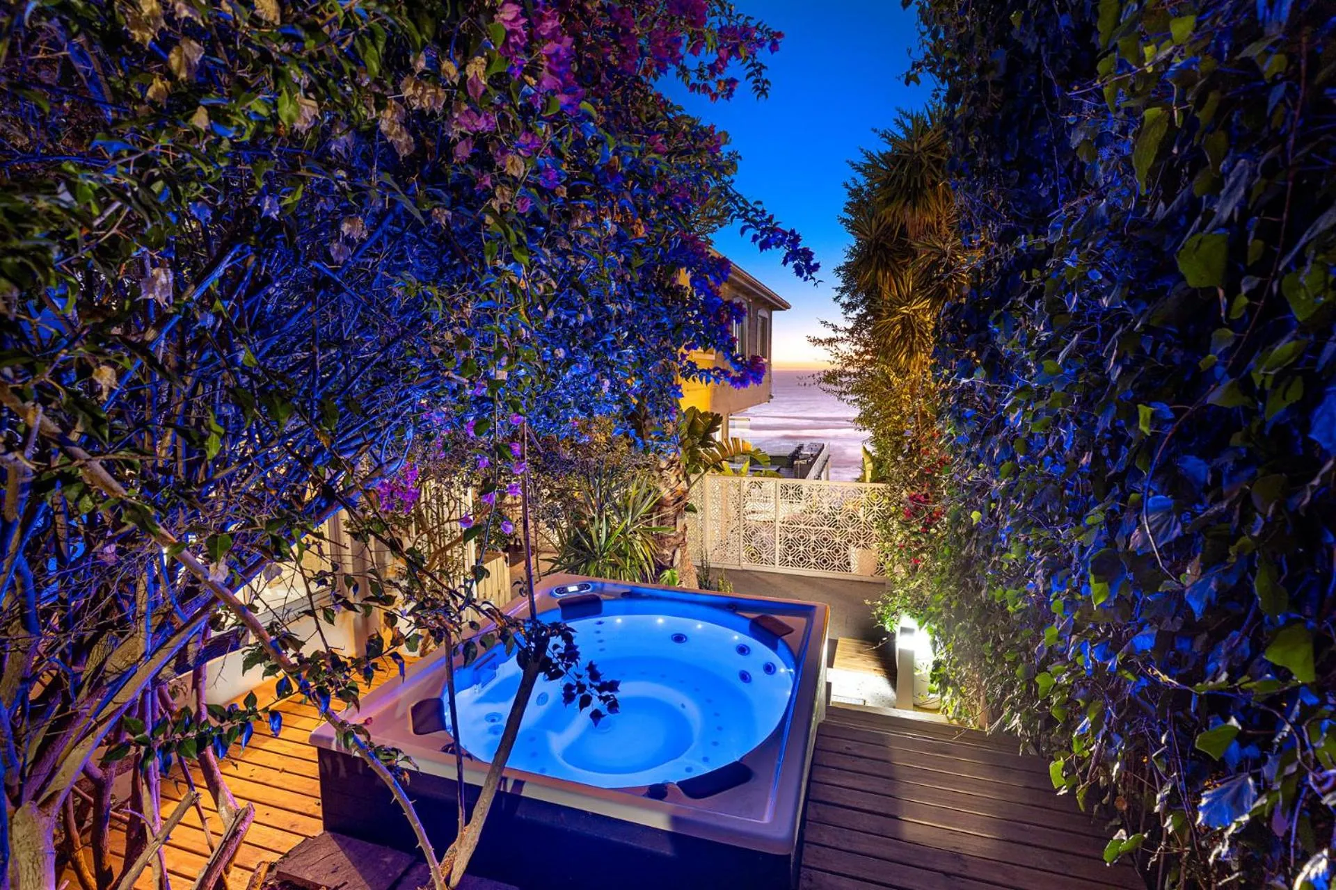 Clifton YOLO Spaces - Clifton Beachfront Penthouse