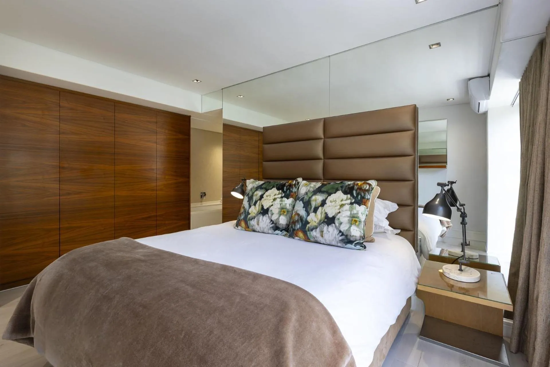 Bed in Clifton YOLO Spaces - Clifton Beachfront Penthouse