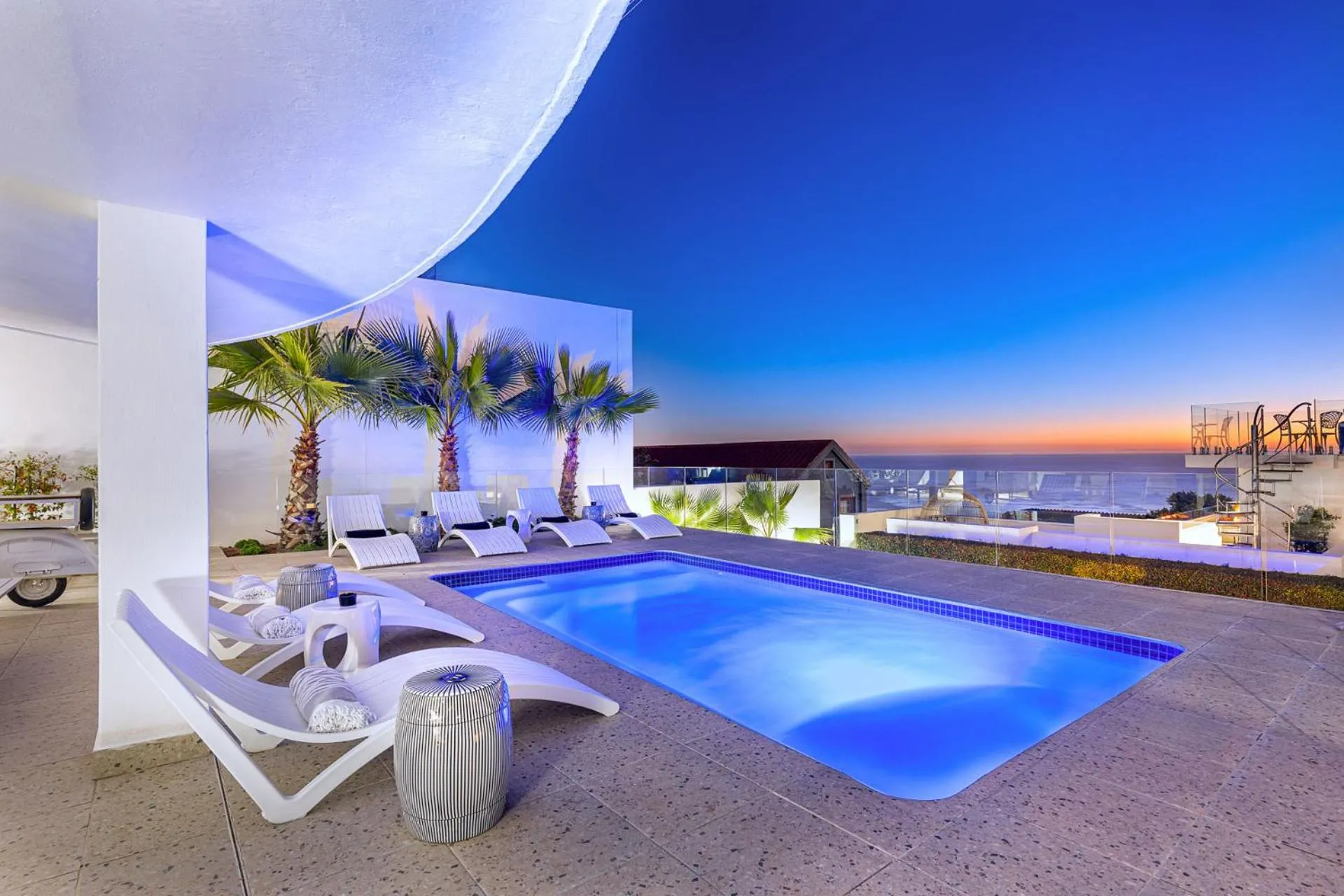Clifton YOLO Spaces - Clifton Beachfront Penthouse