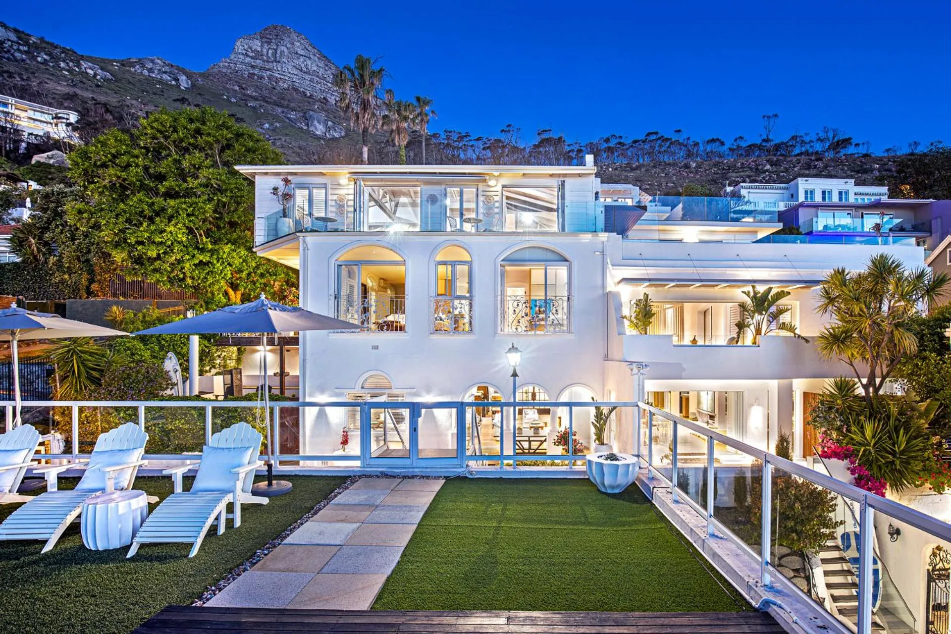 Clifton YOLO Spaces - Clifton Beachfront Penthouse