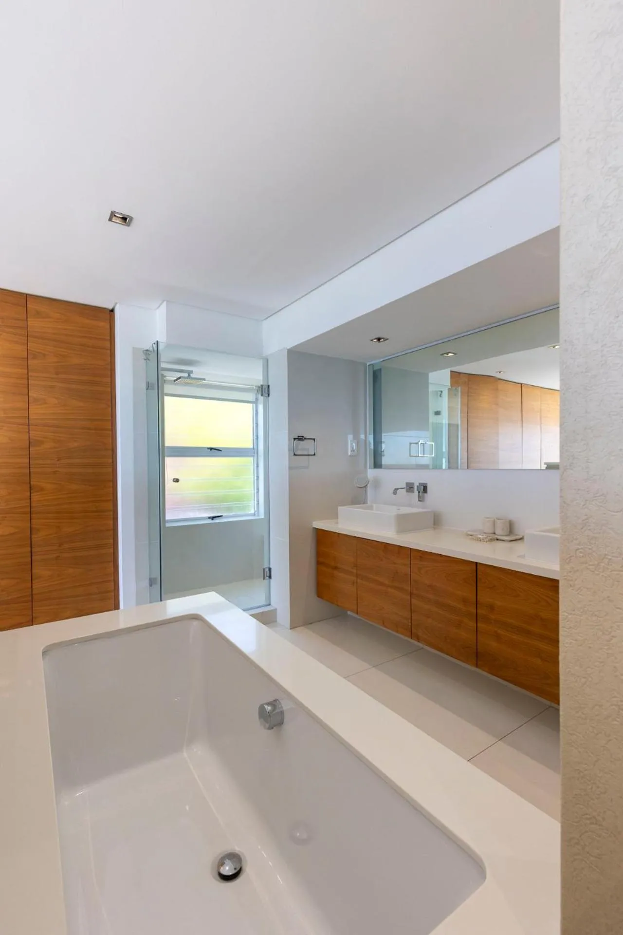 Clifton YOLO Spaces - Clifton Beachfront Penthouse