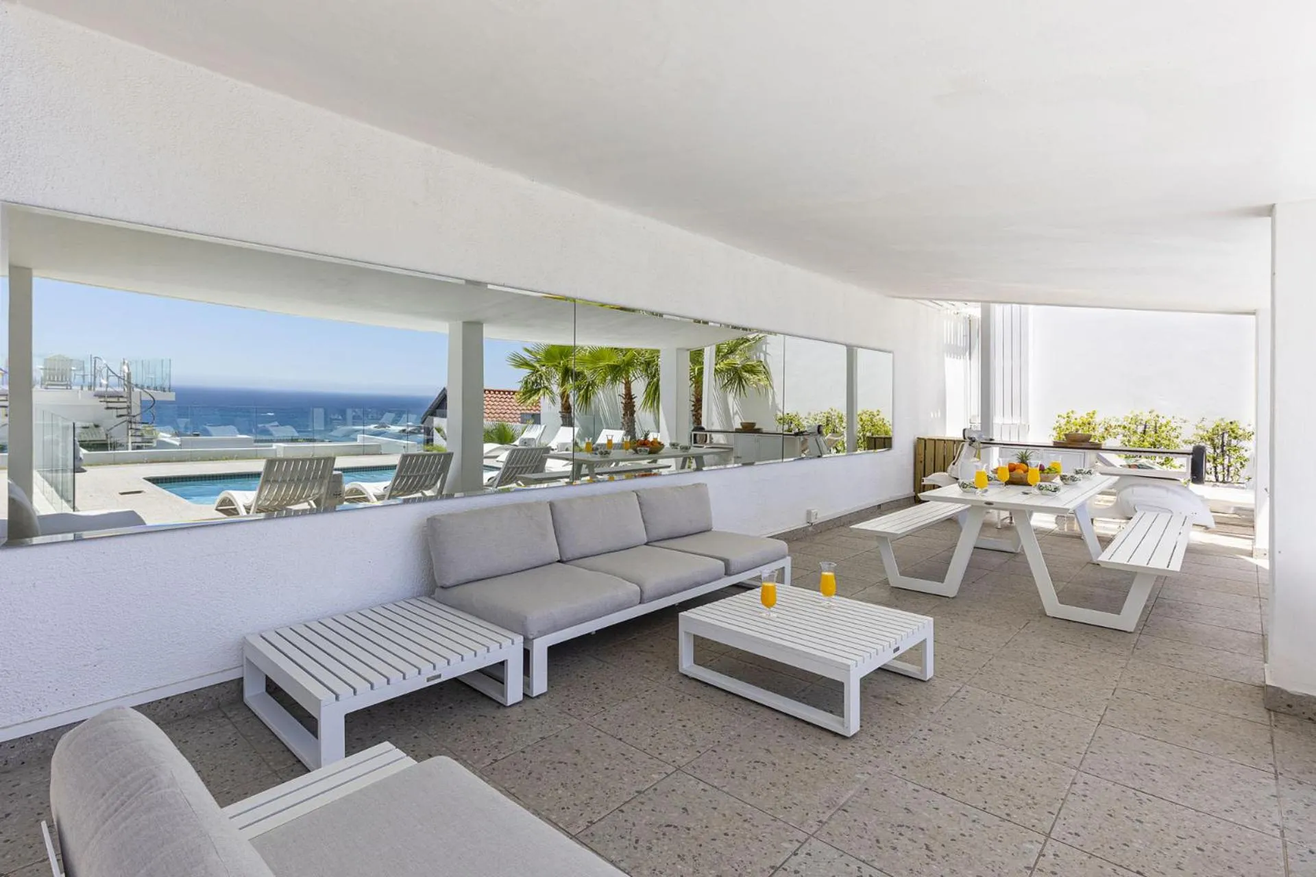 Clifton YOLO Spaces - Clifton Beachfront Penthouse