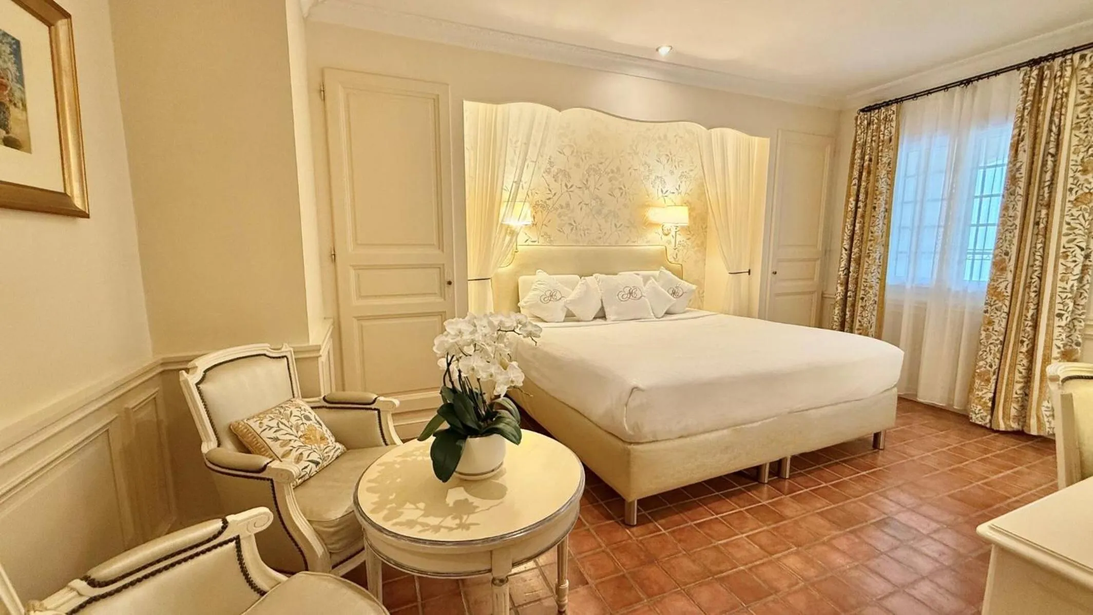 Bedroom, Bed in Auberge de Cassagne & Spa