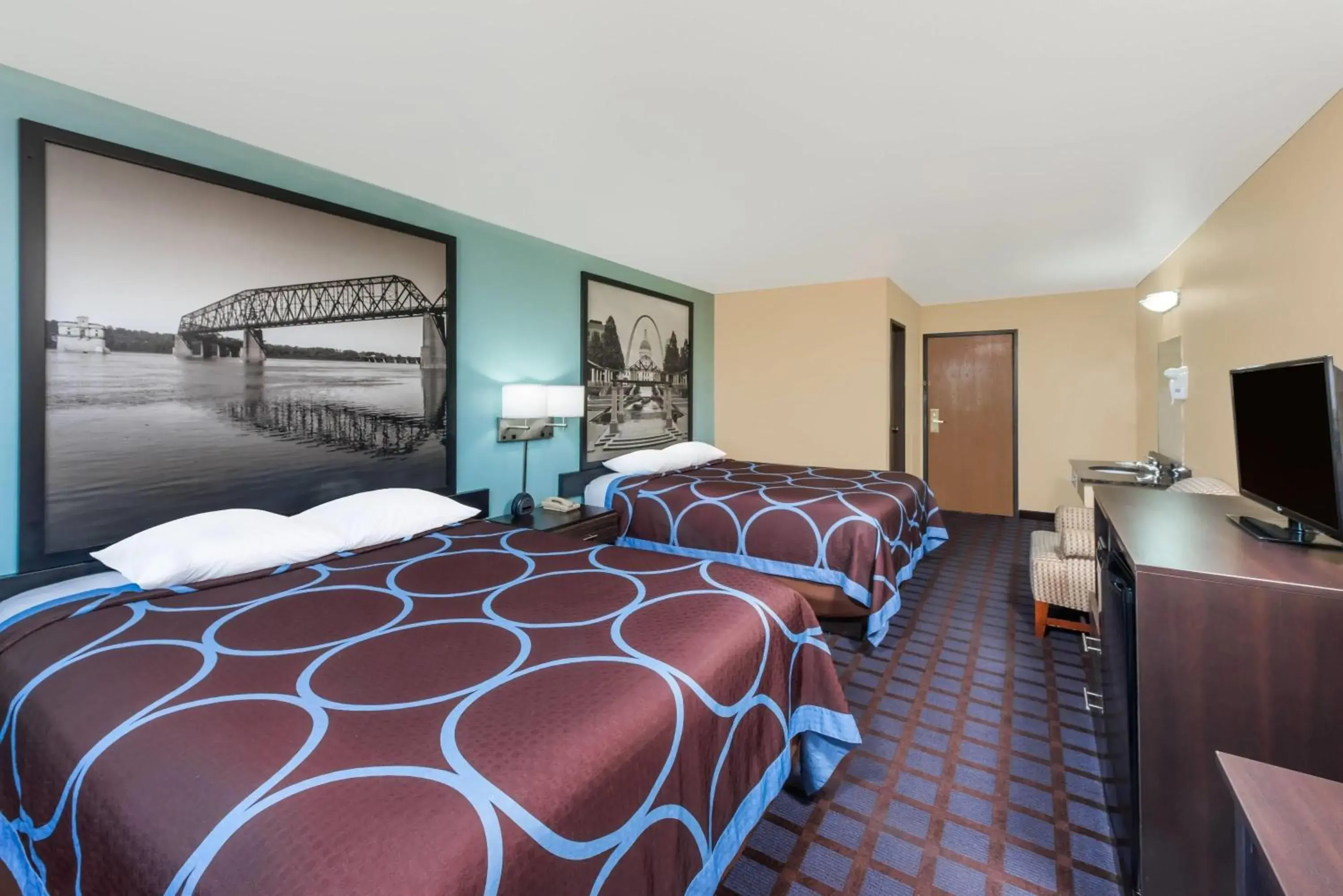 Photo of the whole room, Bed in Super 8 by Wyndham Okawville Photo of the whole room, Bed in Super 8 by Wyndham Okawville