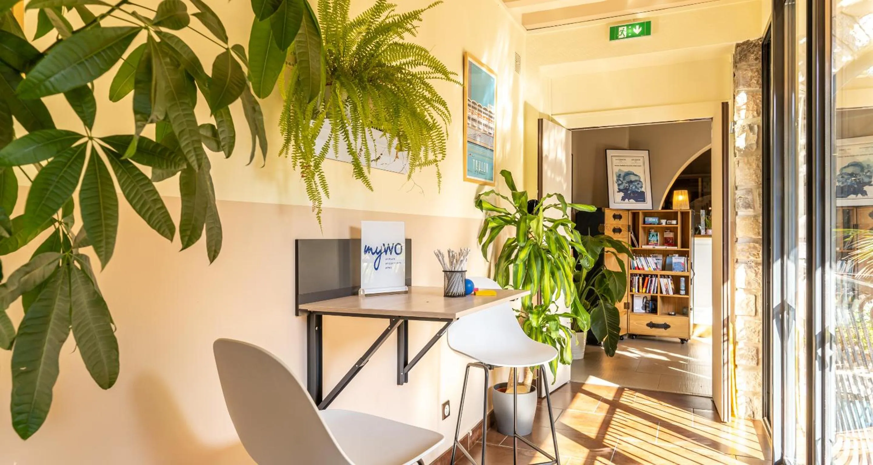 Seating area in Best Western Plus La Corniche