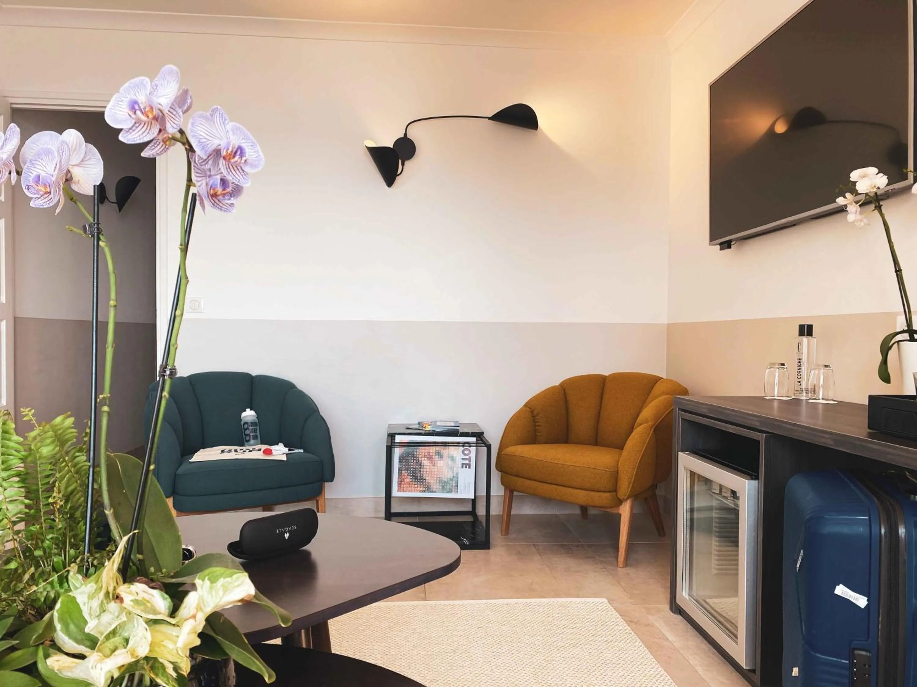 Living room in Best Western Plus La Corniche