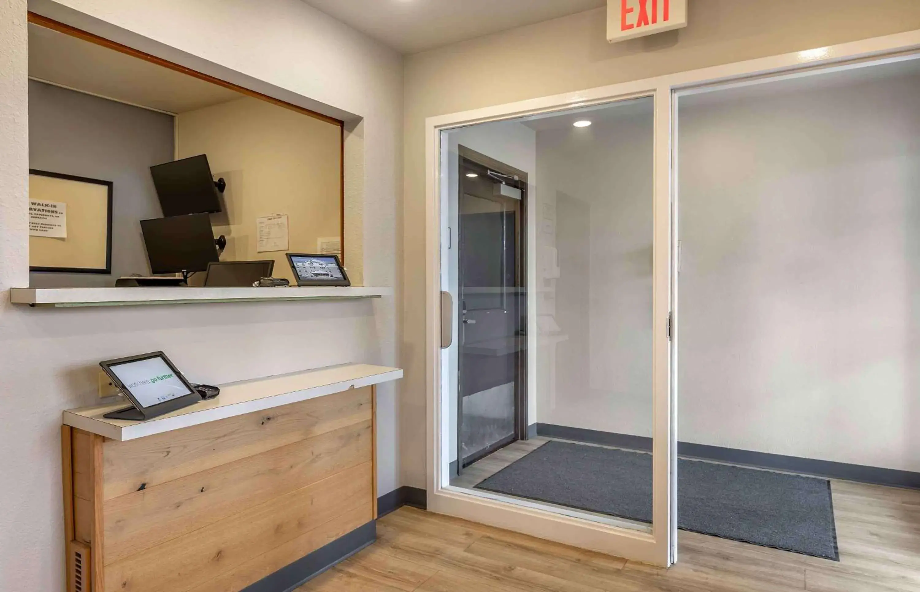 Lobby or reception in Extended Stay America Select Suites - Wichita - North Lobby or reception in Extended Stay America Select Suites - Wichita - North