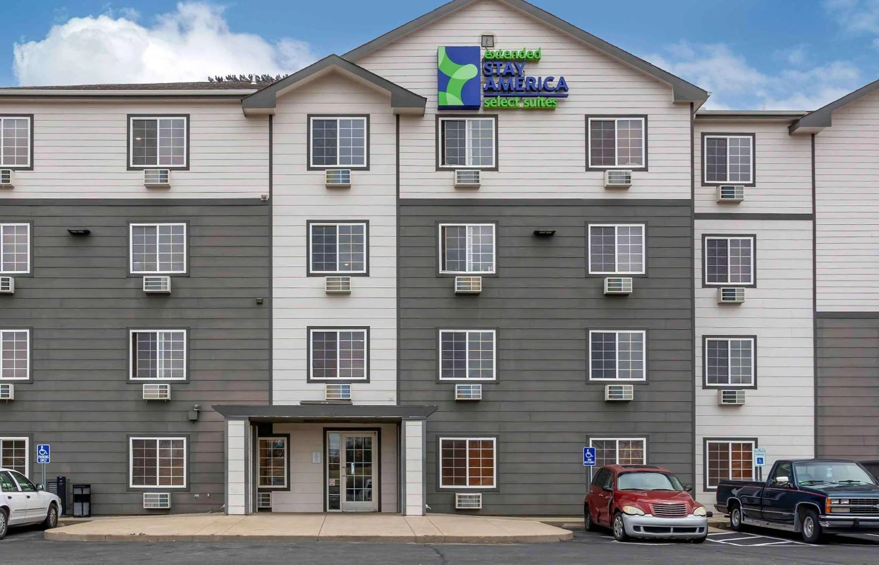 Property building in Extended Stay America Select Suites - Wichita - North