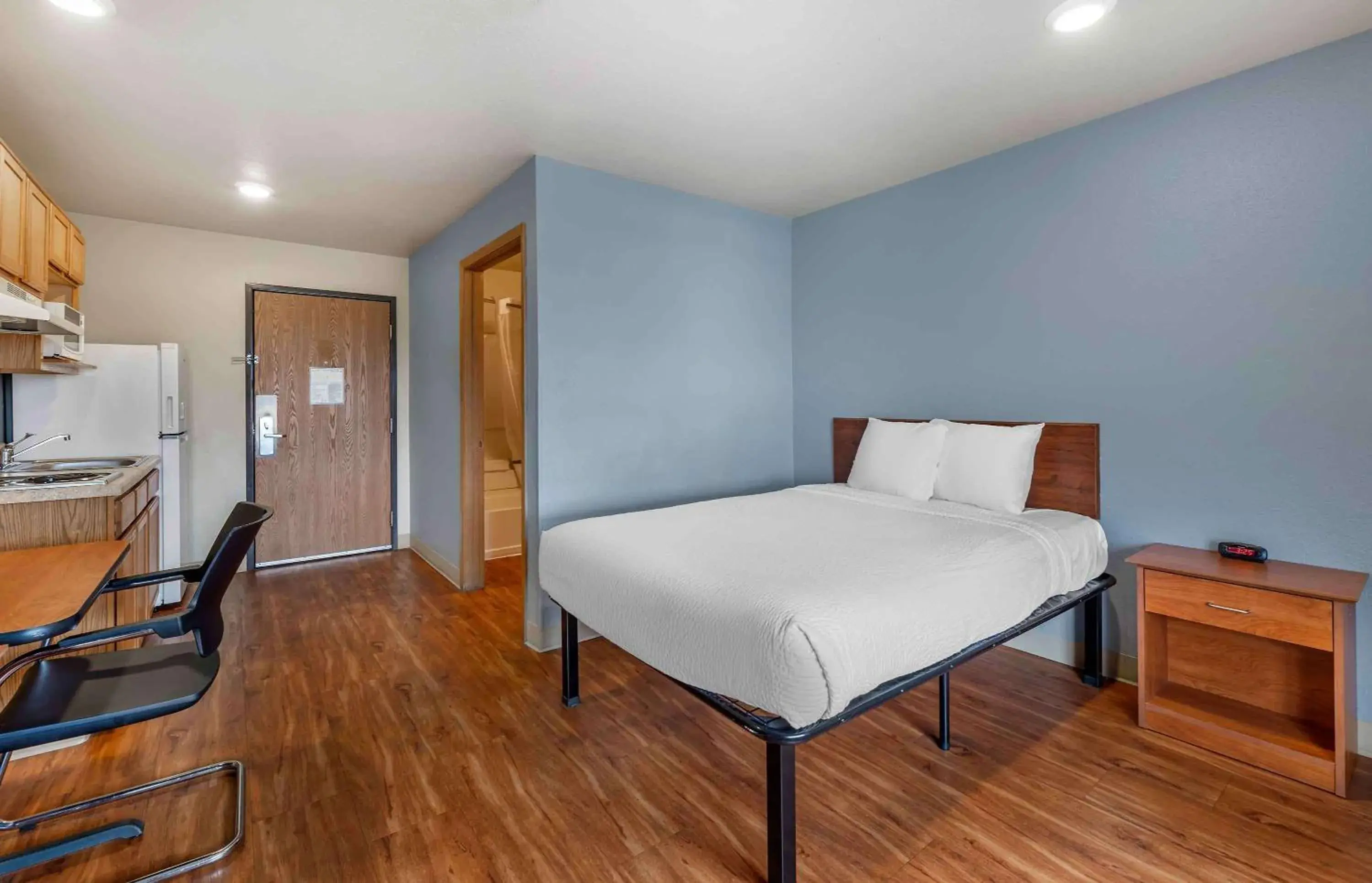 Bedroom in Extended Stay America Select Suites - Wichita - North Bedroom in Extended Stay America Select Suites - Wichita - North