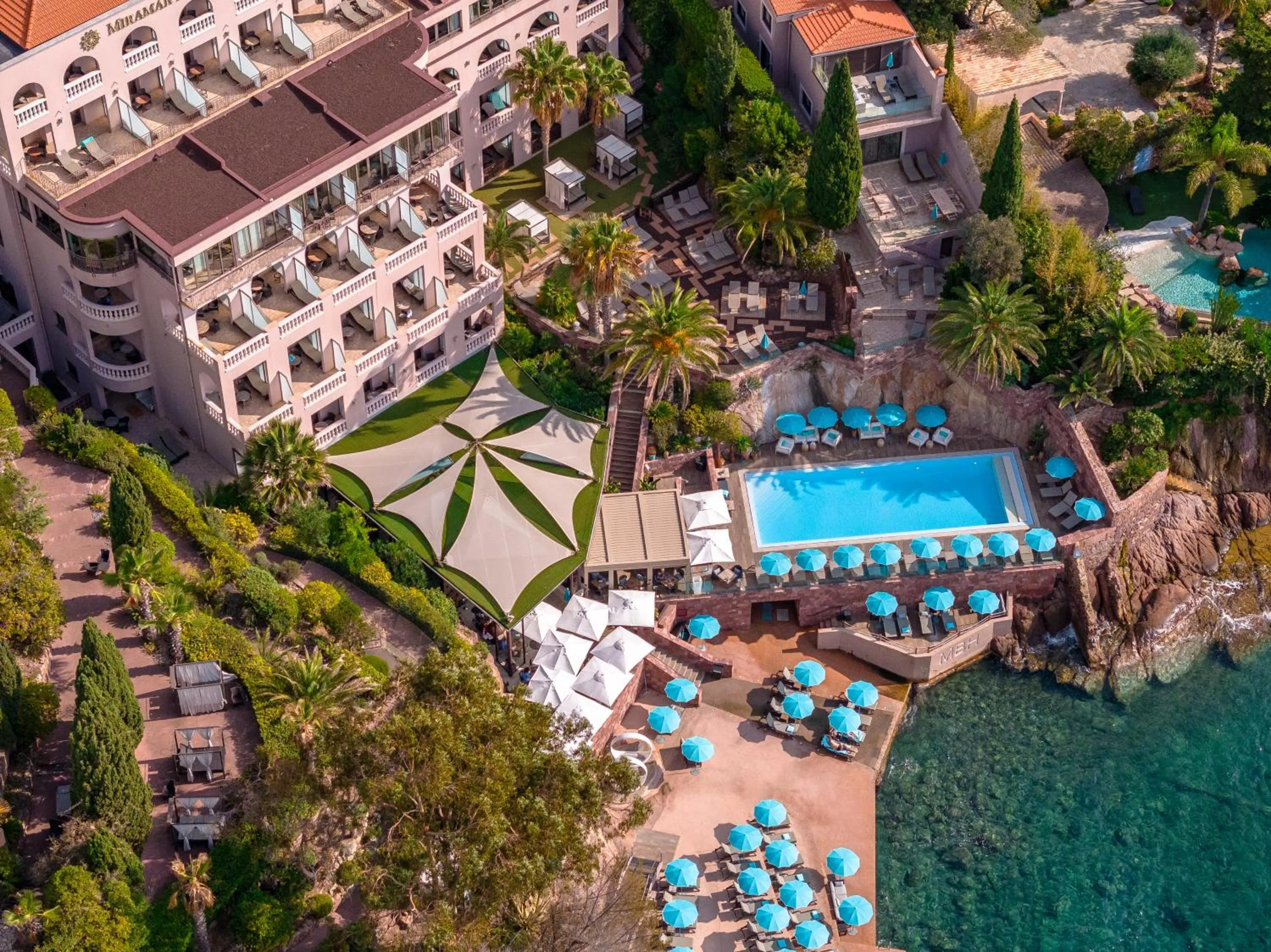 Property building in Tiara Miramar Beach Resort