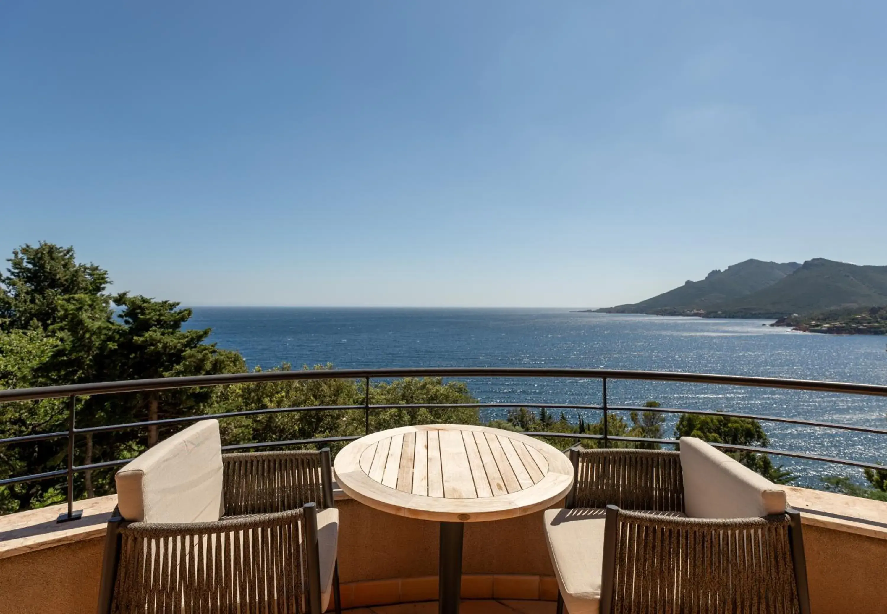 Queen Suite with Sea View in Tiara Miramar Beach Resort Queen Suite with Sea View in Tiara Miramar Beach Resort