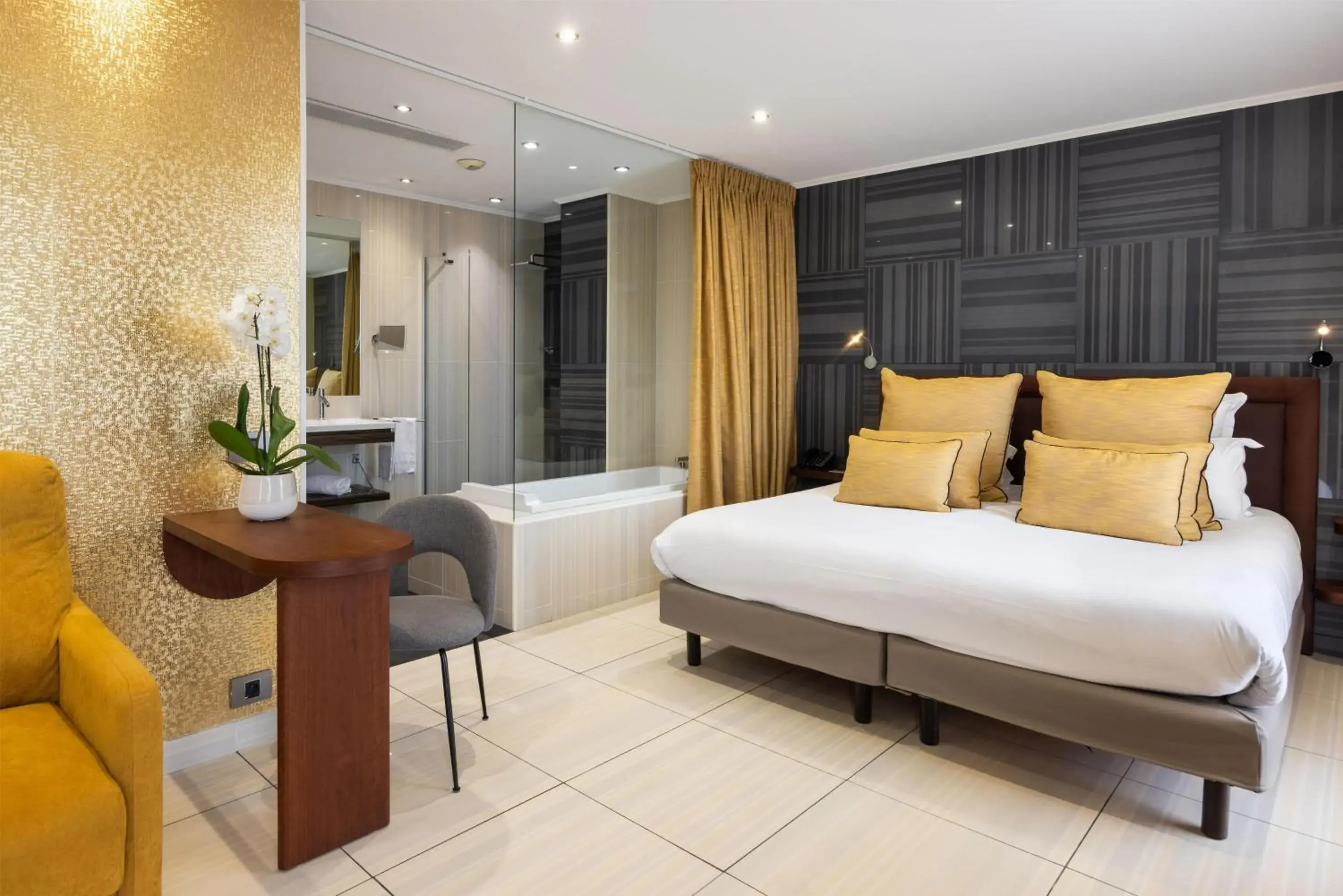 Junior Suite in Best Western Plus Hôtel Massena Nice Junior Suite in Best Western Plus Hôtel Massena Nice