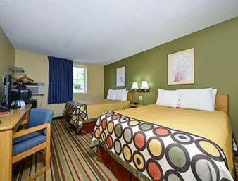 Photo of the whole room, Bed in Super 8 by Wyndham Minot Airport