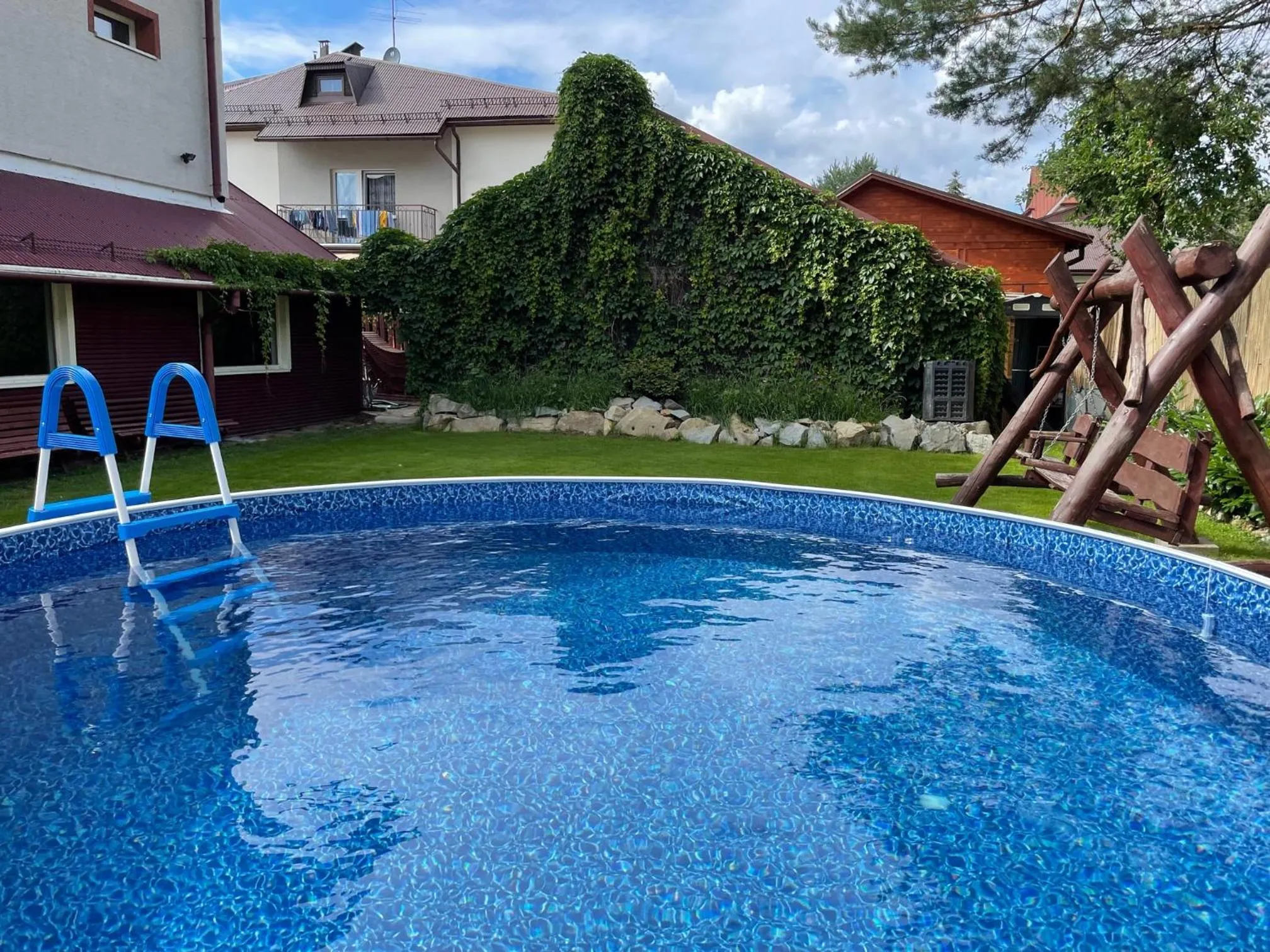 Swimming pool in Ada