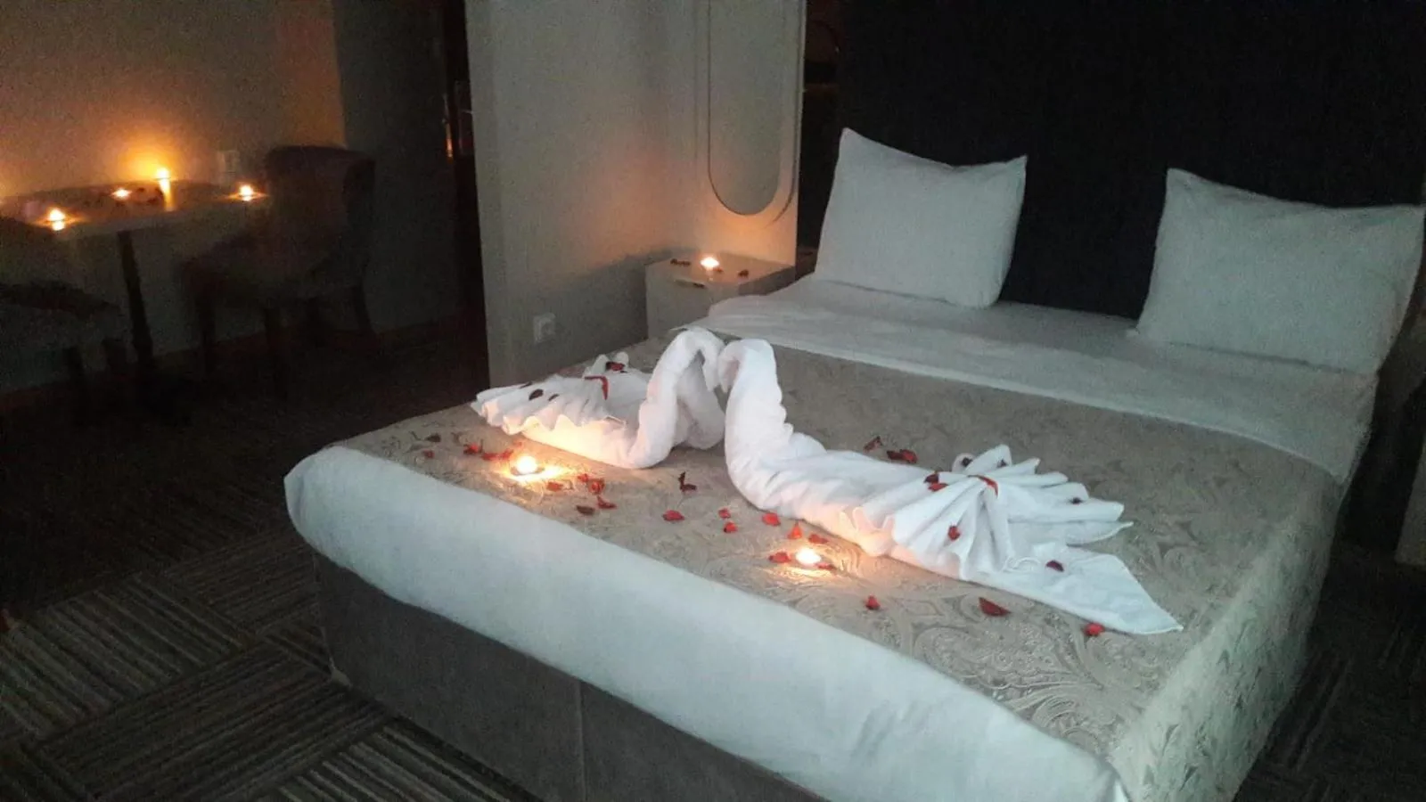 Bed in Alya Suite Rezidans