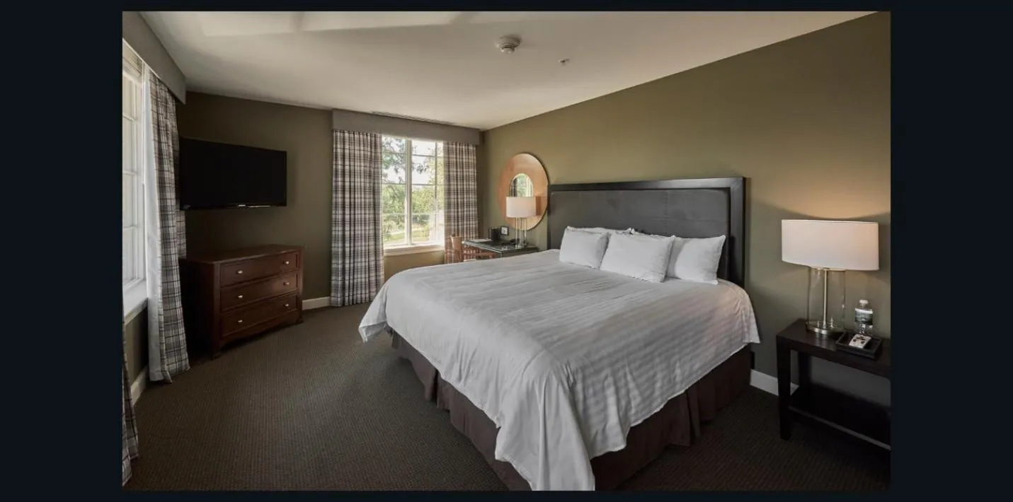 Bed in The Glen Club