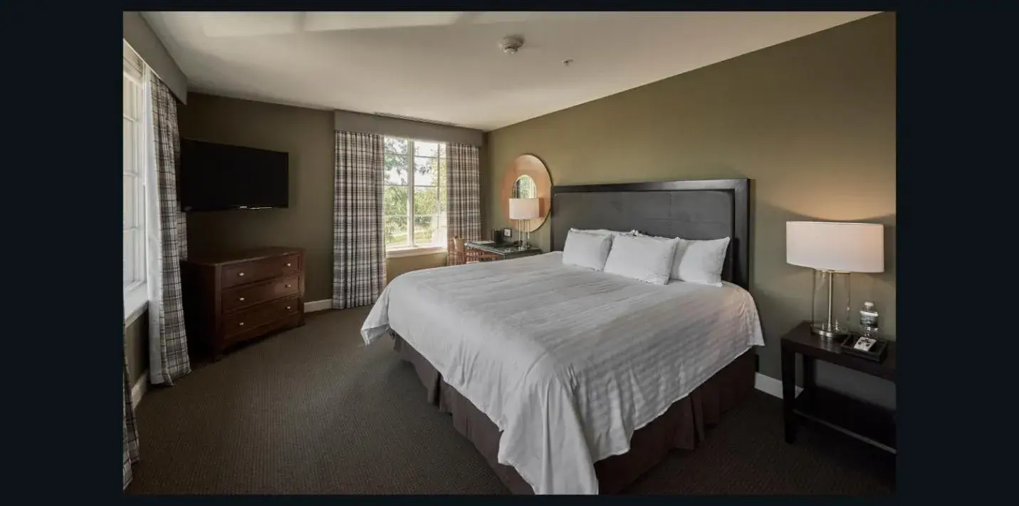 Deluxe Single Room in The Glen Club Deluxe Single Room in The Glen Club