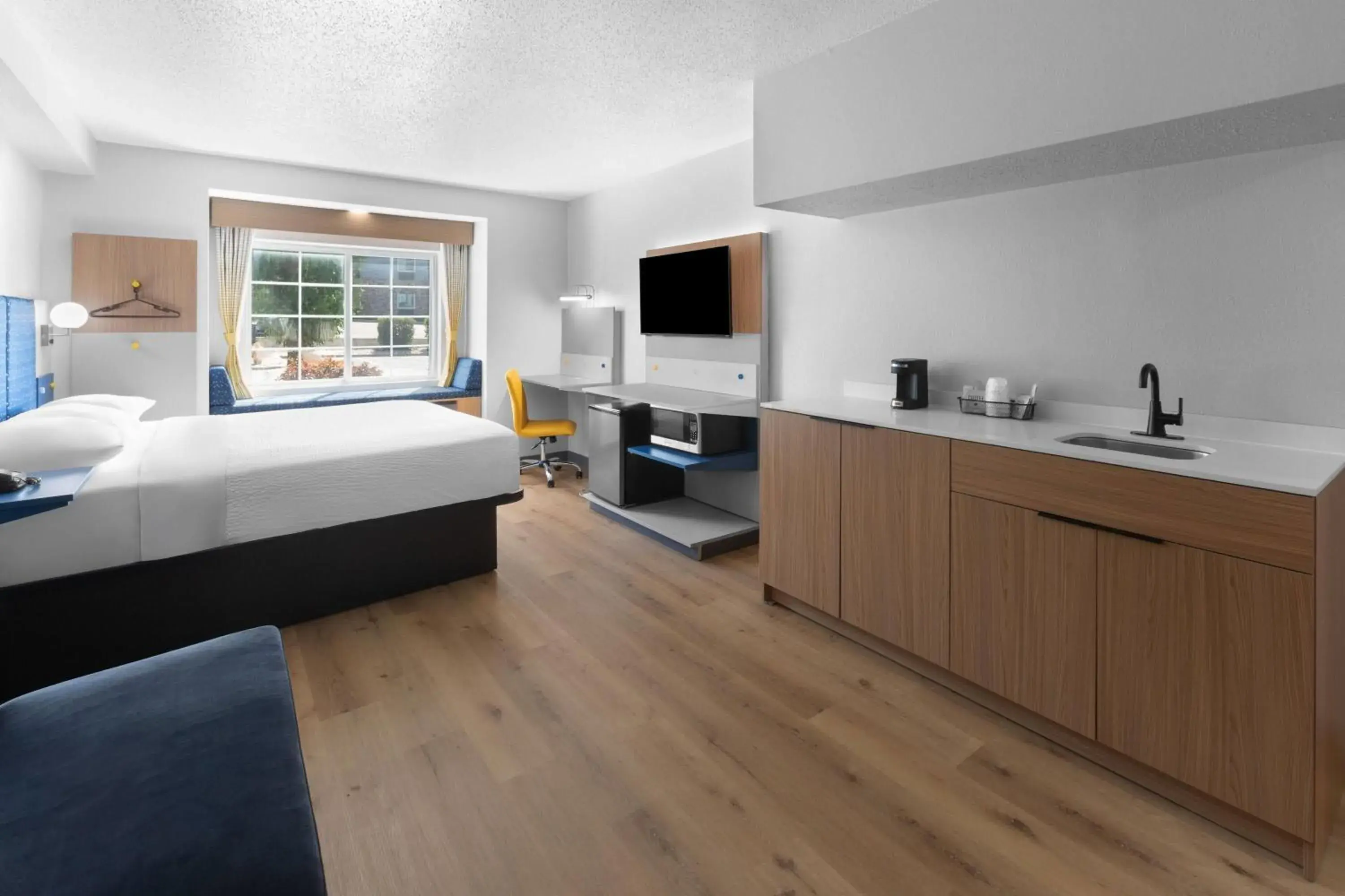 Photo of the whole room, Bed in Microtel Inn & Suites by Wyndham Sioux Falls Photo of the whole room, Bed in Microtel Inn & Suites by Wyndham Sioux Falls