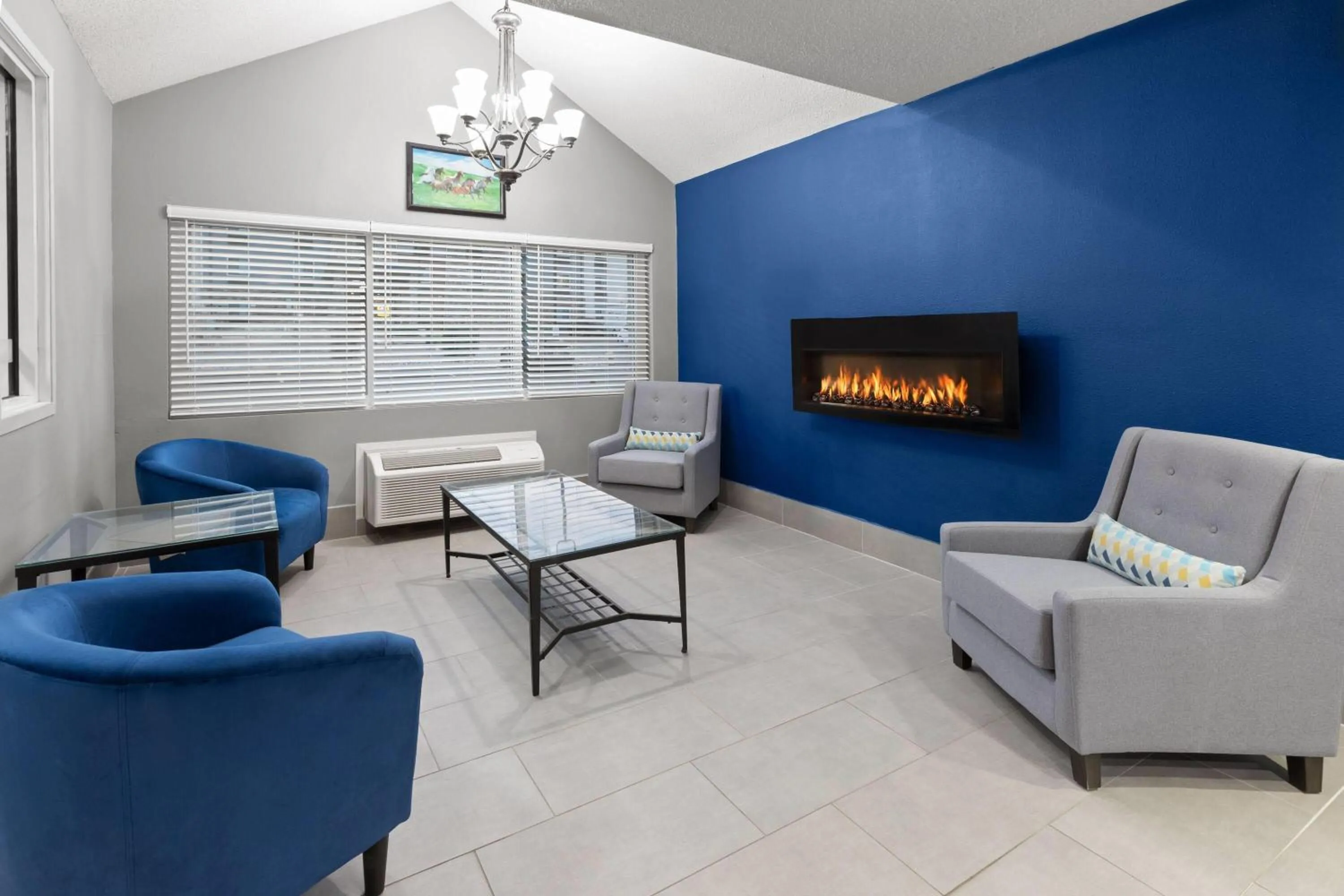 Lobby or reception in Microtel Inn & Suites by Wyndham Sioux Falls