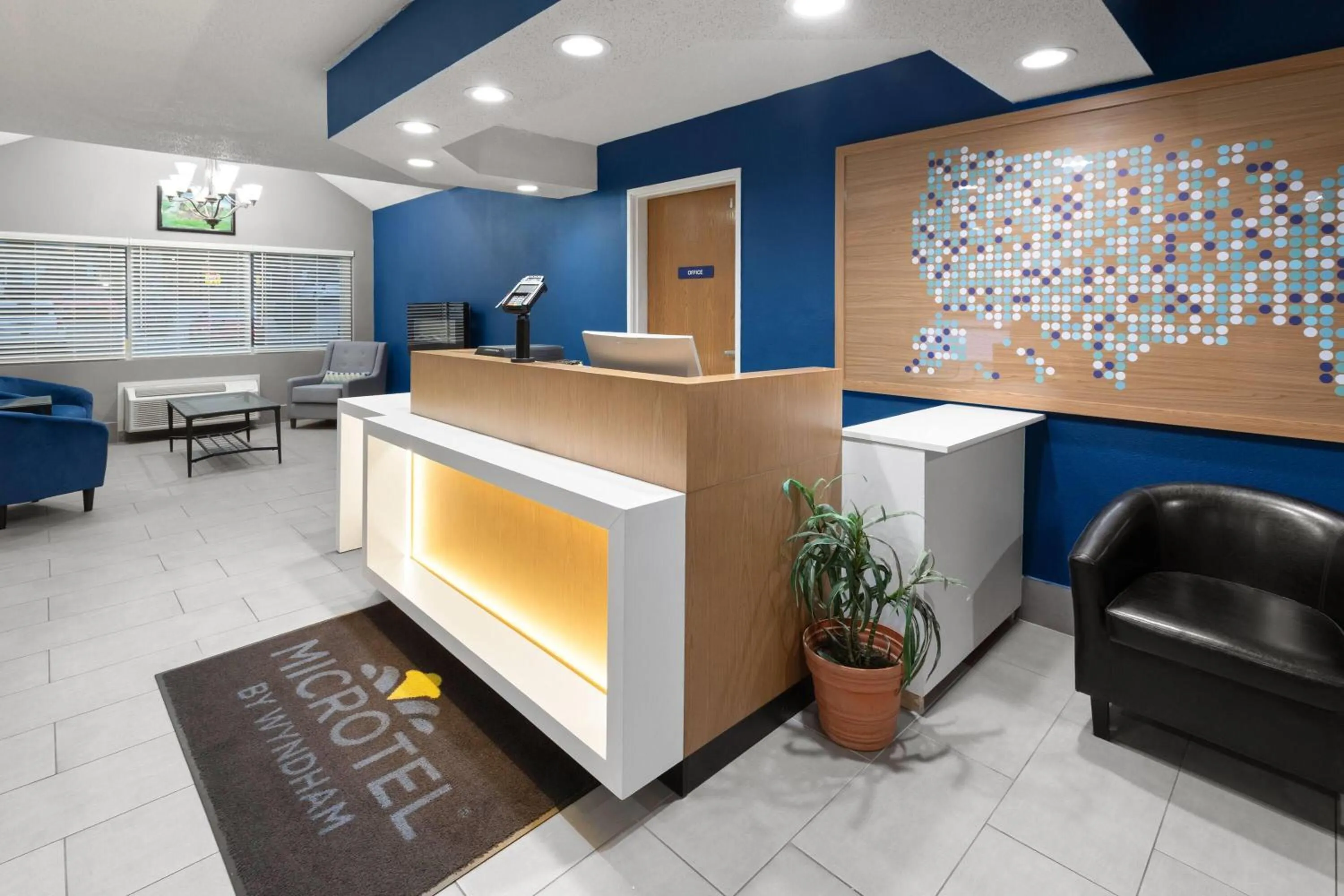 Lobby or reception in Microtel Inn & Suites by Wyndham Sioux Falls