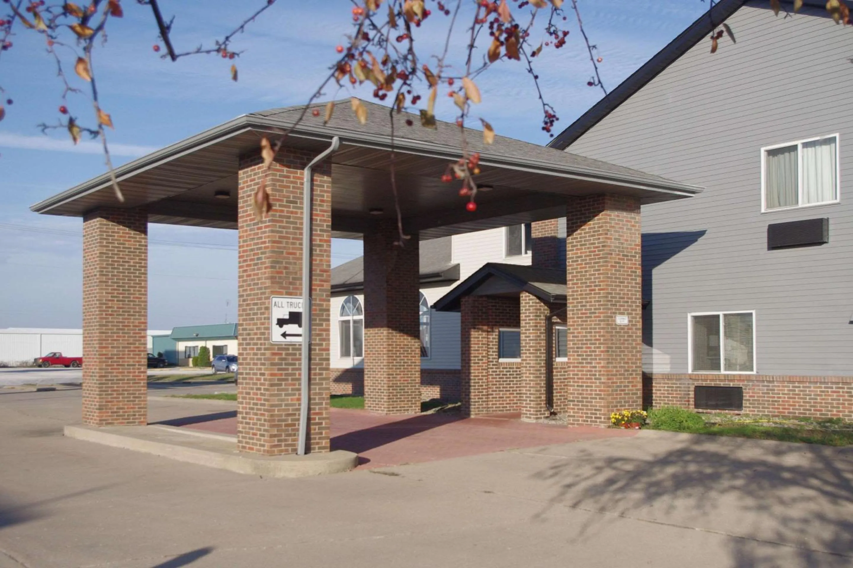 Property Building in Econo Lodge