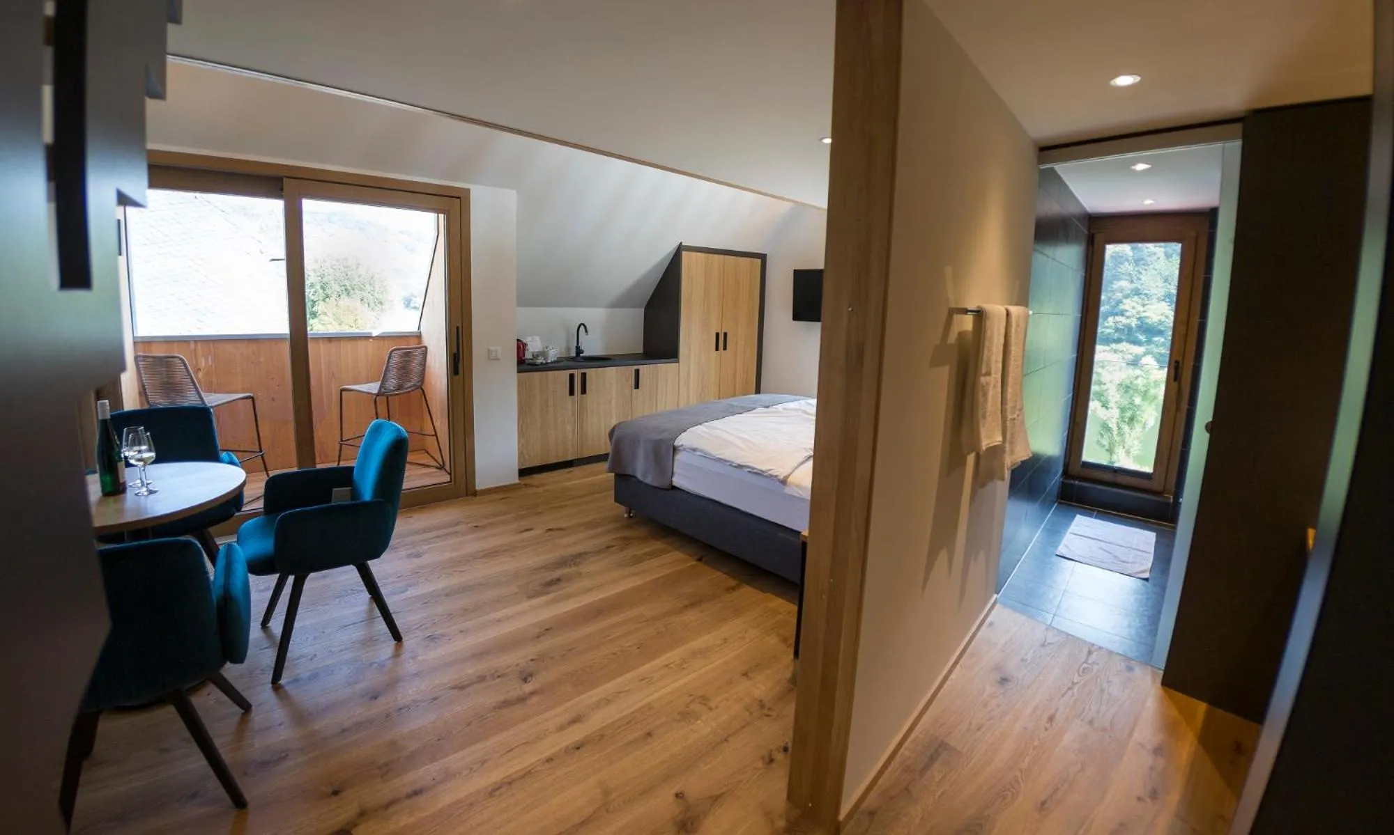 Photo of the whole room, Bed in Rieslingquartier - Mosel Wein Hotel