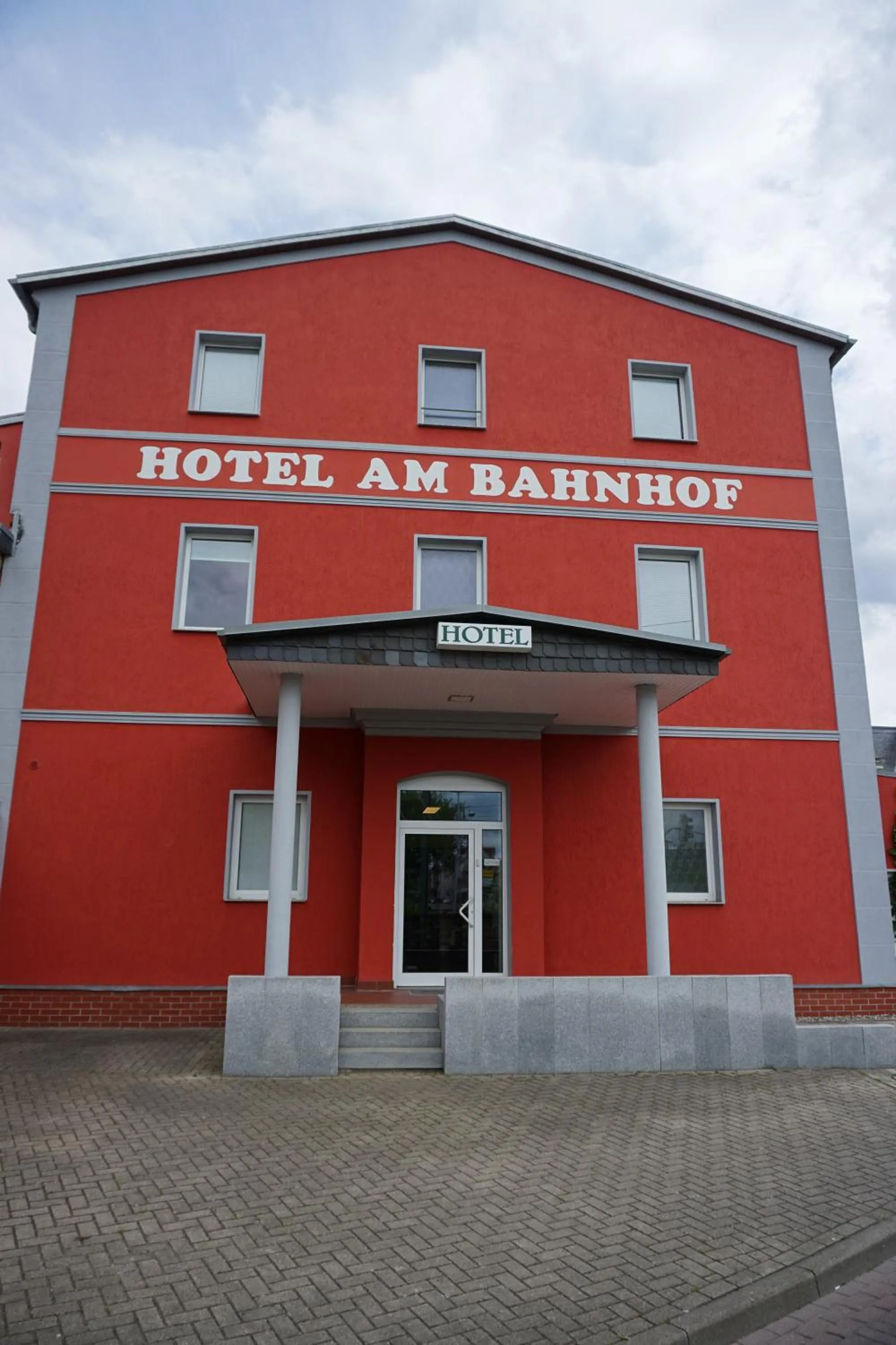 Facade/entrance in Hotel am Bahnhof