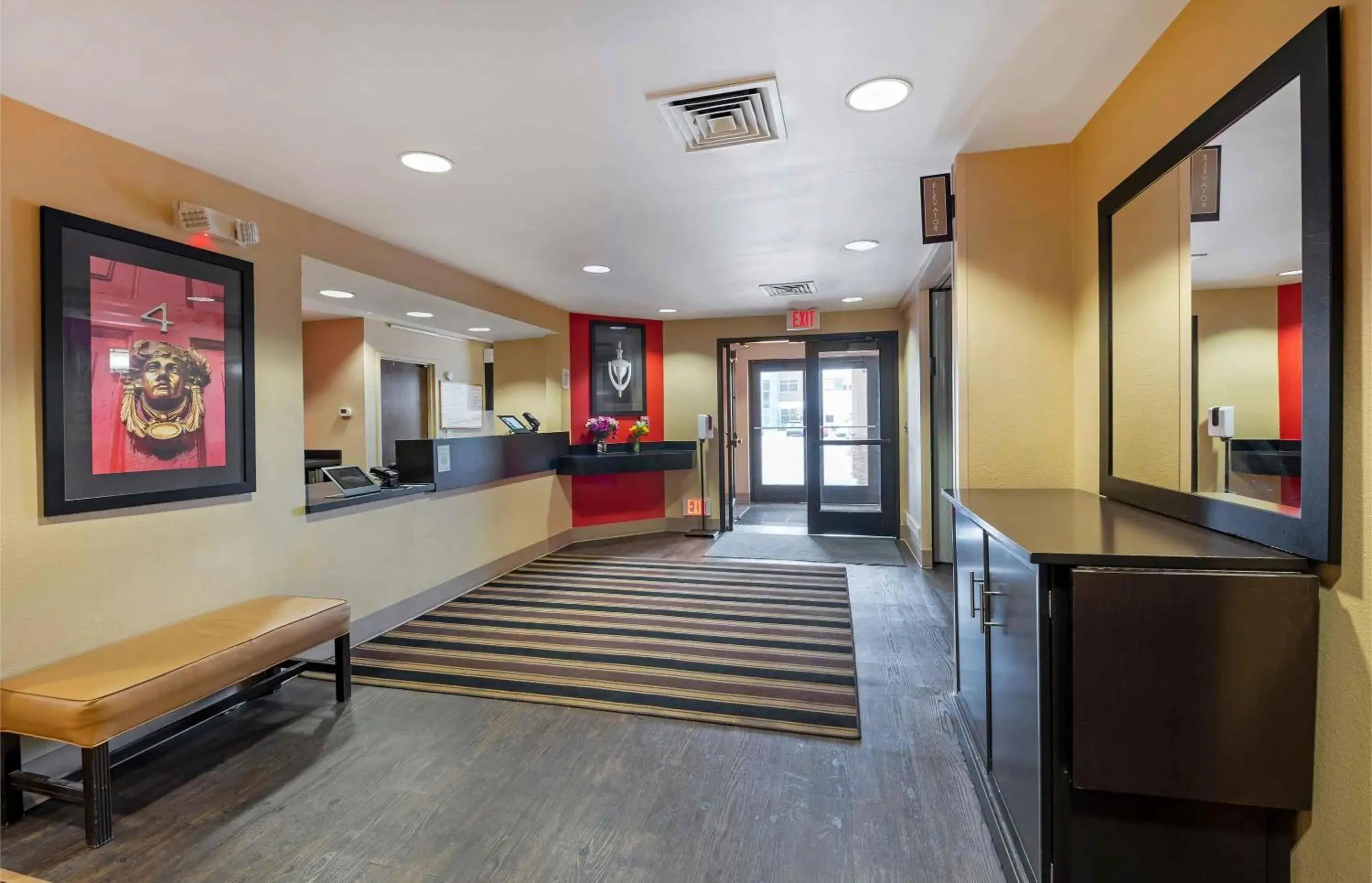 Lobby or reception, Bed in Extended Stay America Suites - Indianapolis - Castleton Lobby or reception, Bed in Extended Stay America Suites - Indianapolis - Castleton