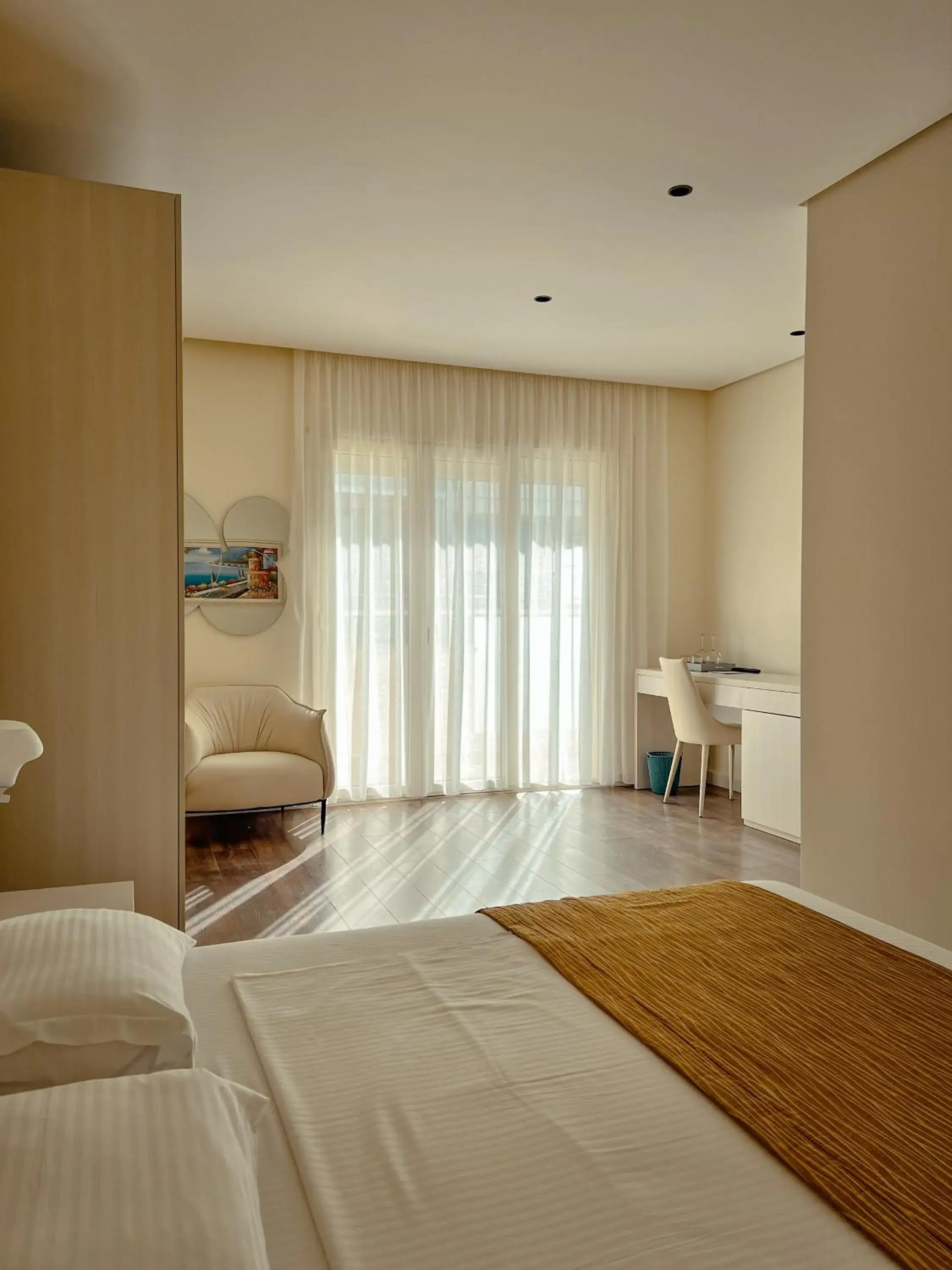 Deluxe Double Room with Side Sea View in Maxi Room Deluxe Double Room with Side Sea View in Maxi Room
