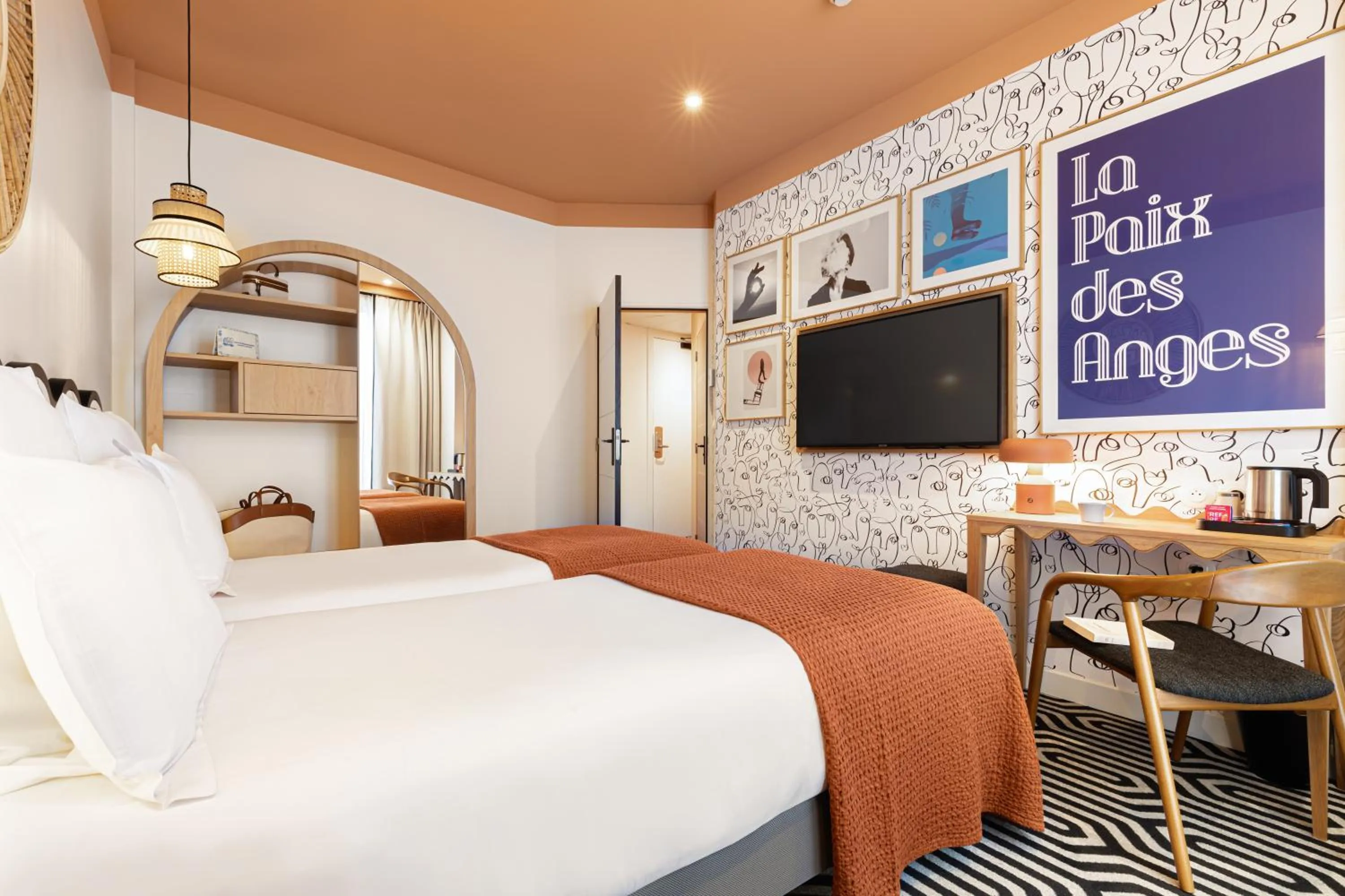 Bedroom, Bed in Albert 1er