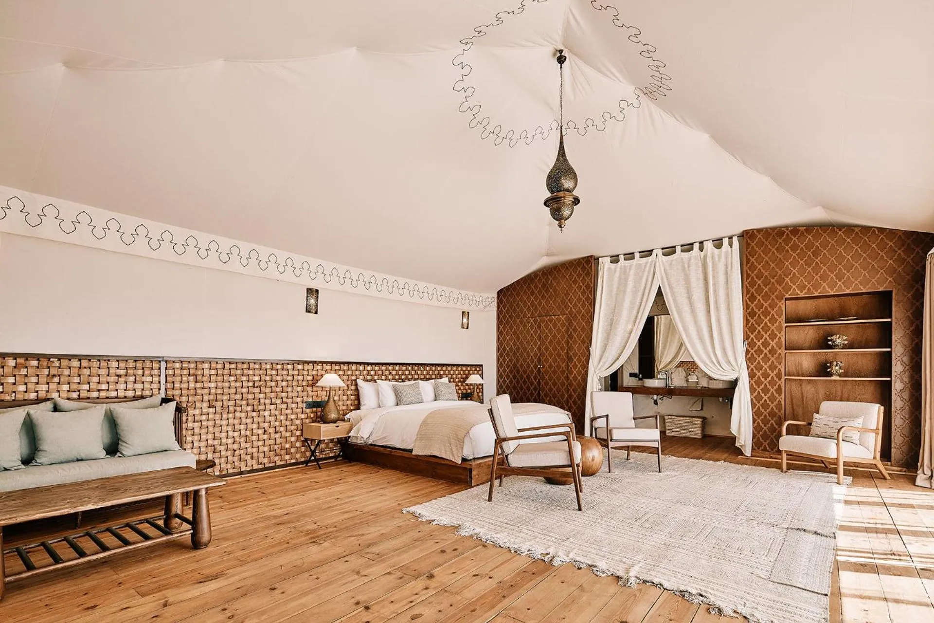 Photo of the whole room, Bed in The White Camel Camp - Agafay Desert Activities