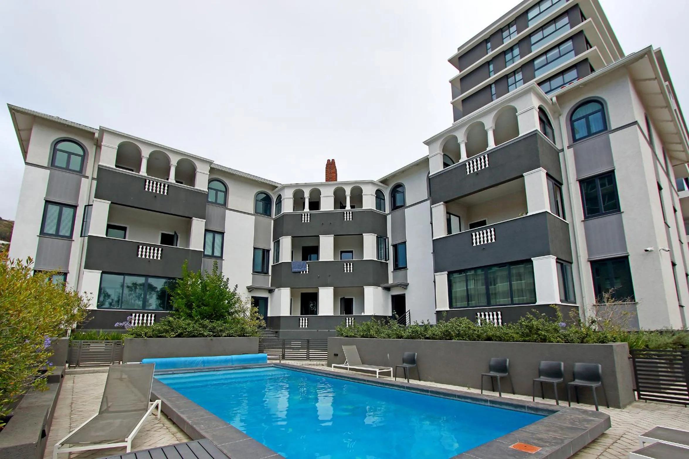 Swimming pool in Warwick Mansions 7