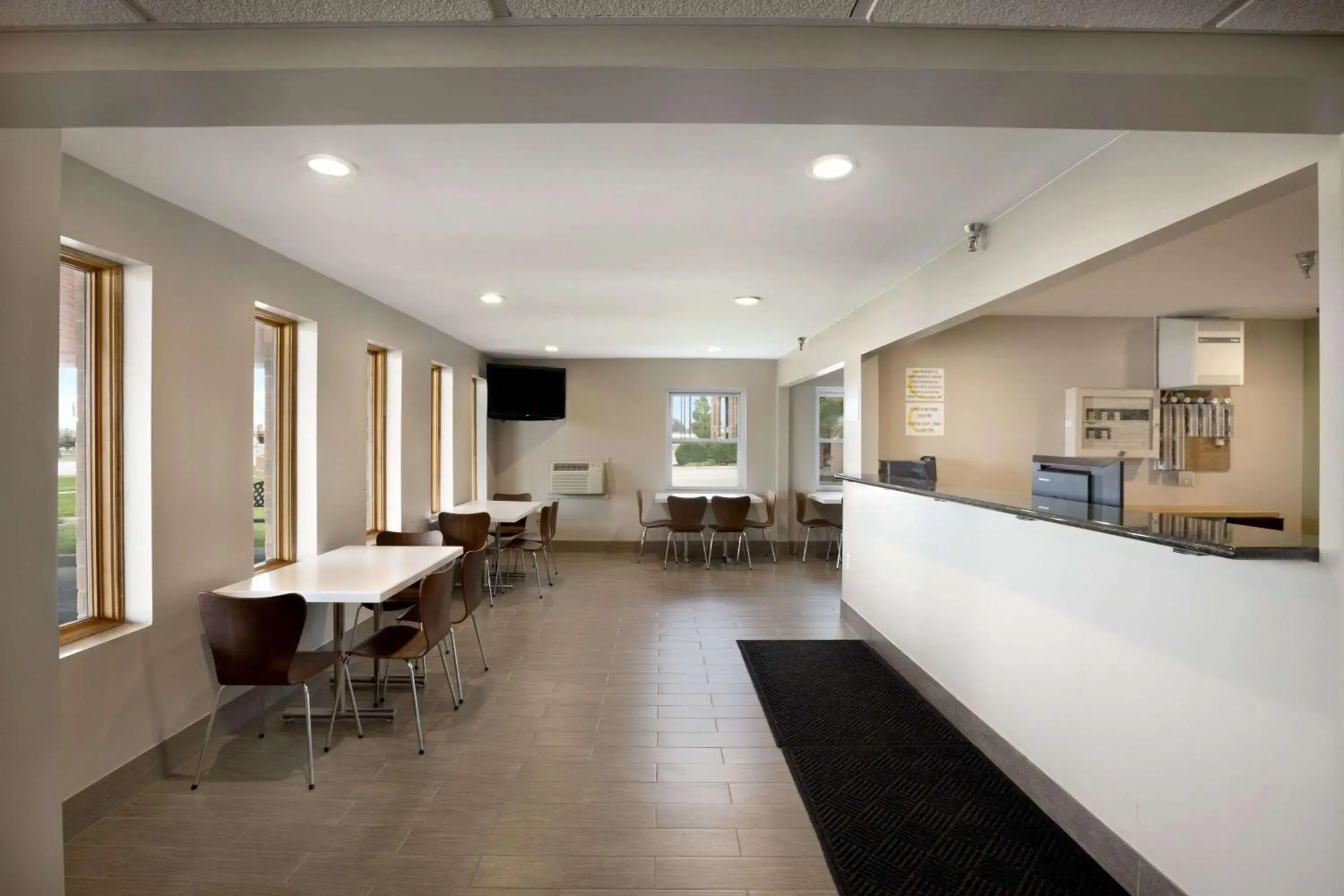 Lobby or reception in Super 8 by Wyndham Tuscola Lobby or reception in Super 8 by Wyndham Tuscola