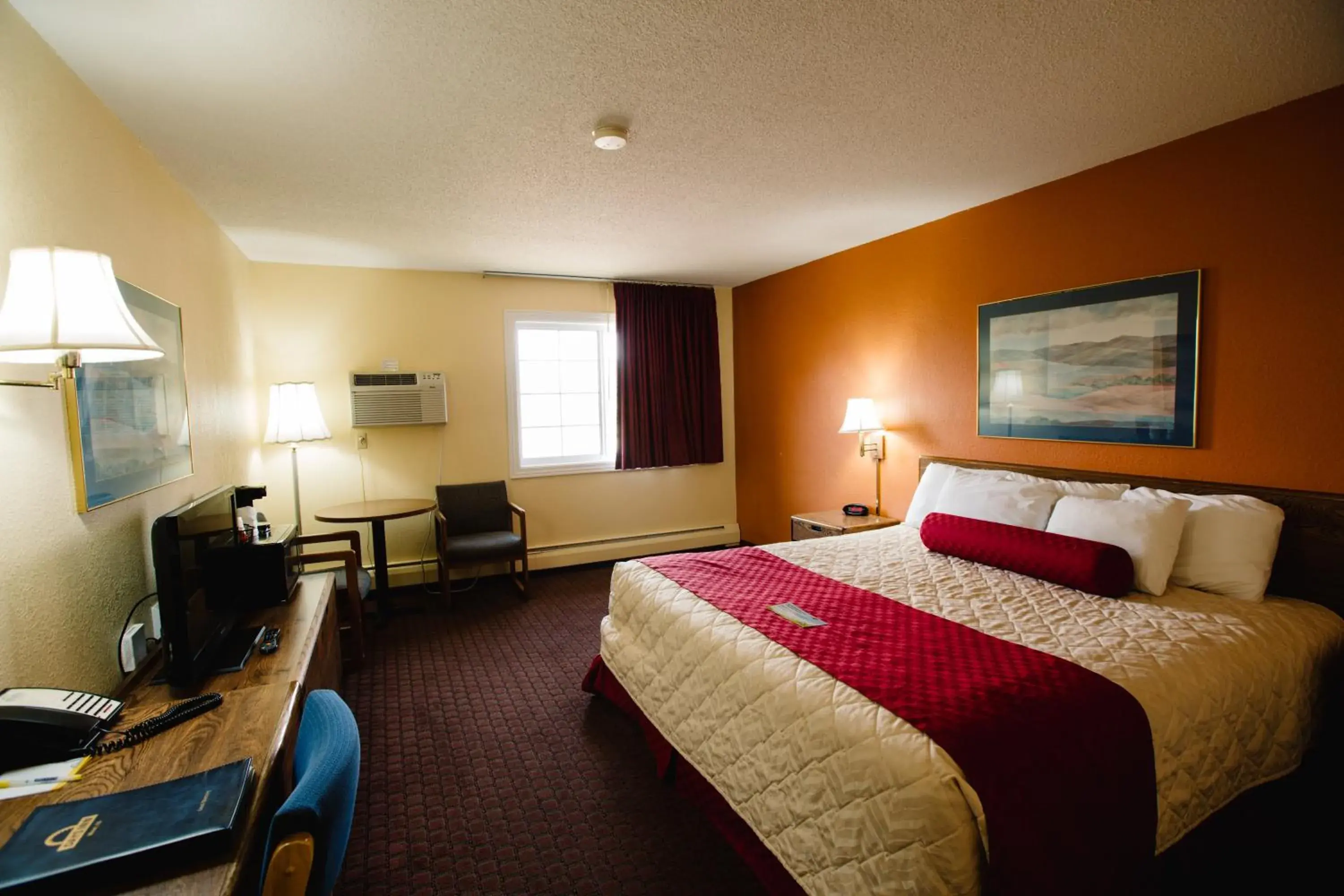 Photo of the whole room, Bed in Days Inn by Wyndham Minot Photo of the whole room, Bed in Days Inn by Wyndham Minot