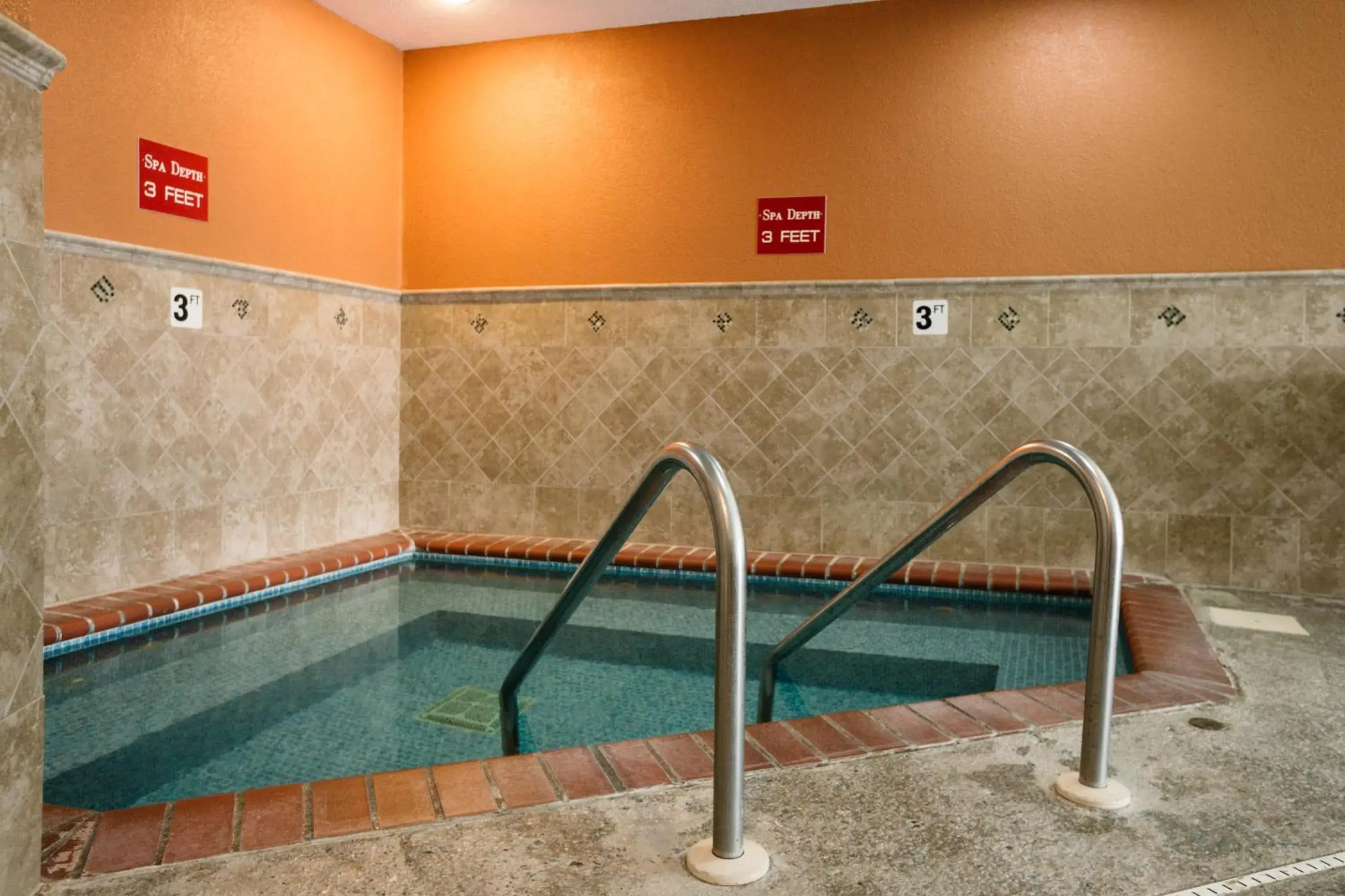 Swimming pool in Days Inn by Wyndham Minot Swimming pool in Days Inn by Wyndham Minot