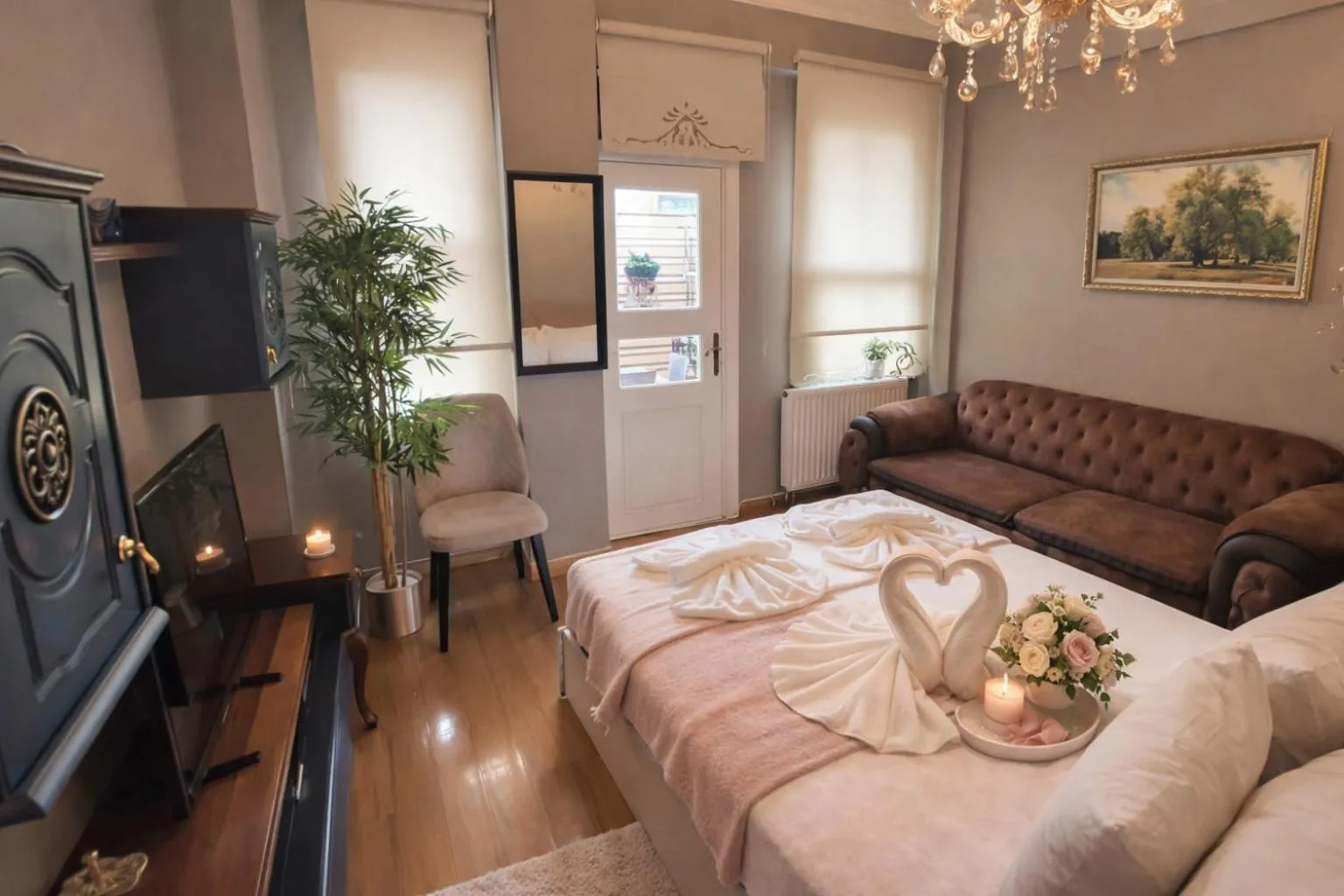 Seating area, Bed in valide-maide hotel