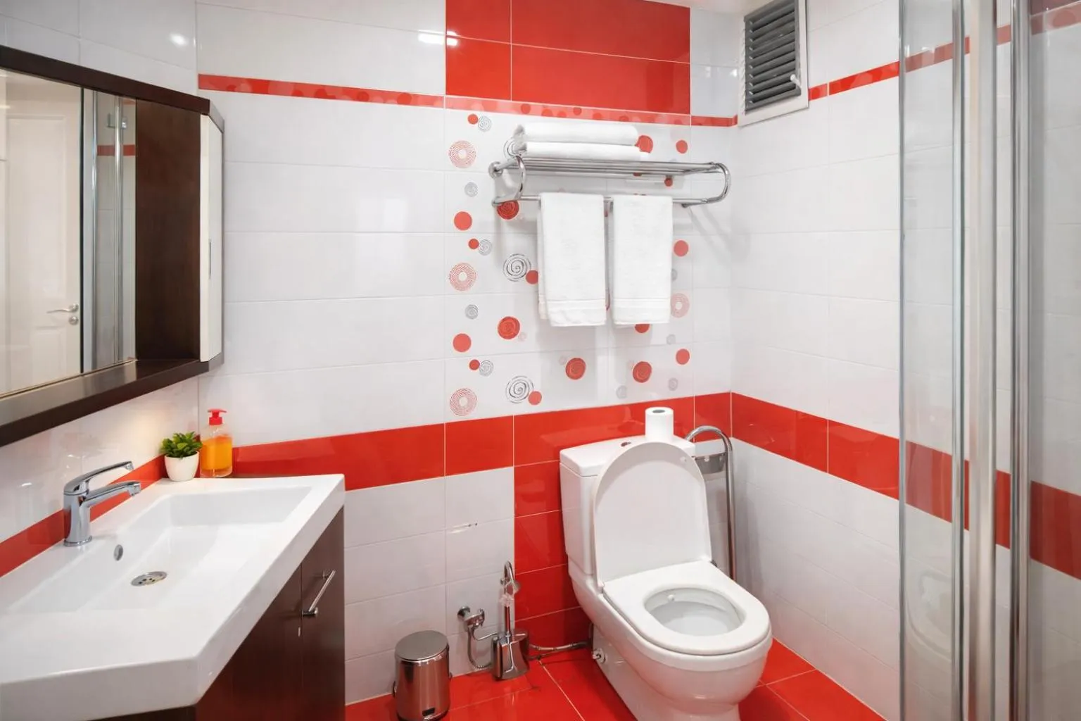 Shower in valide-maide hotel