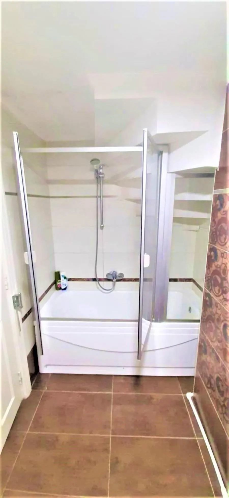 Bathroom in Valide i Suit