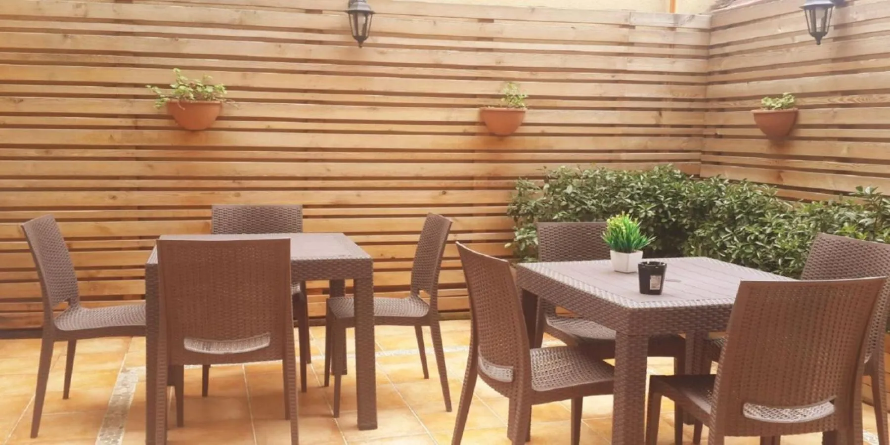 Banquet/Function facilities, Restaurant/Places to Eat in Valide i Suit