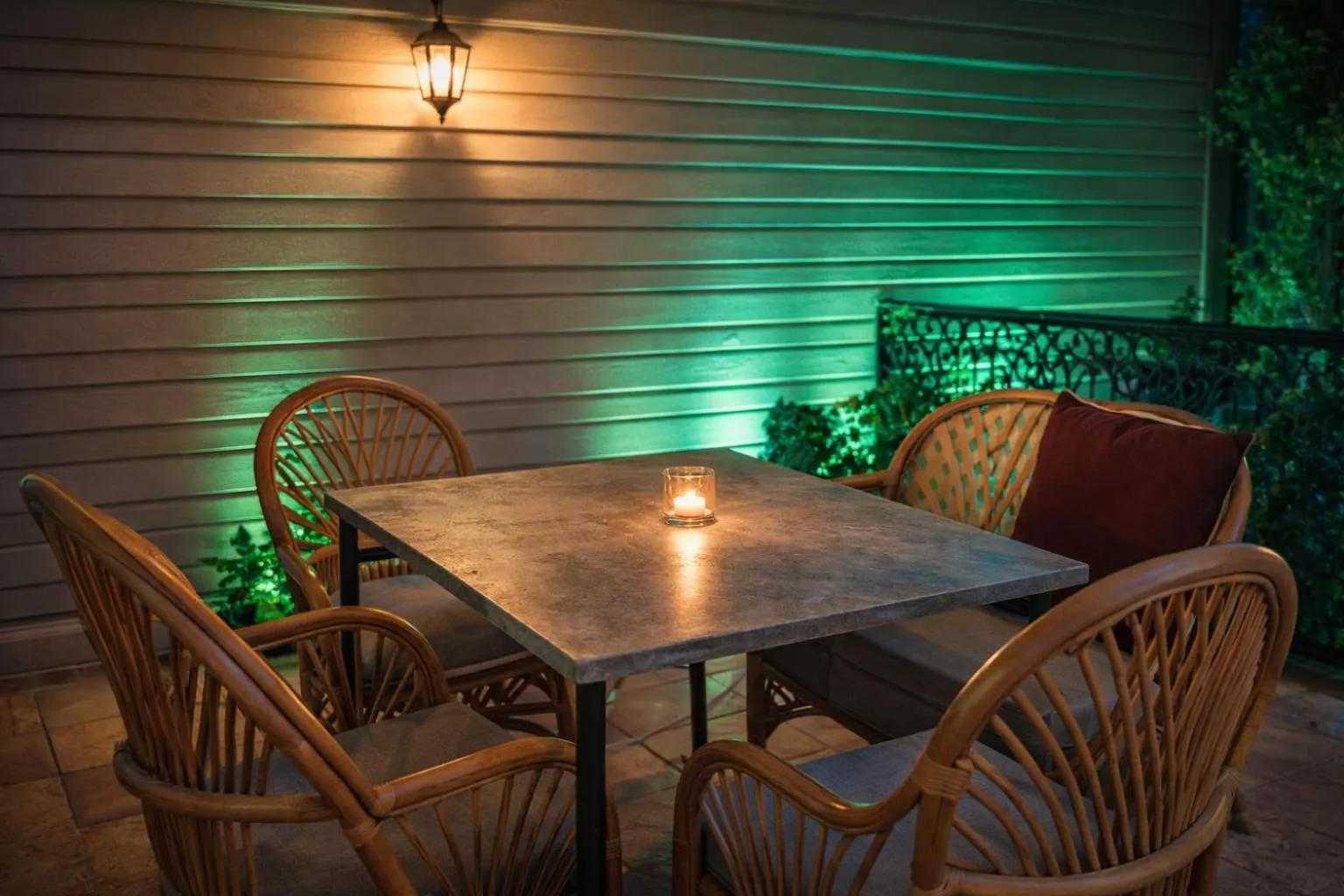 Dining area in valide-maide hotel