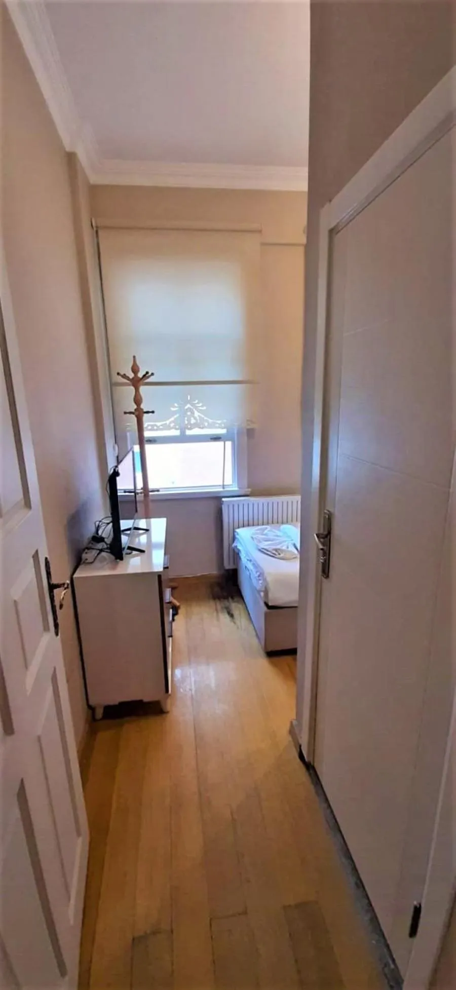 Seating area, Bathroom in Valide i Suit