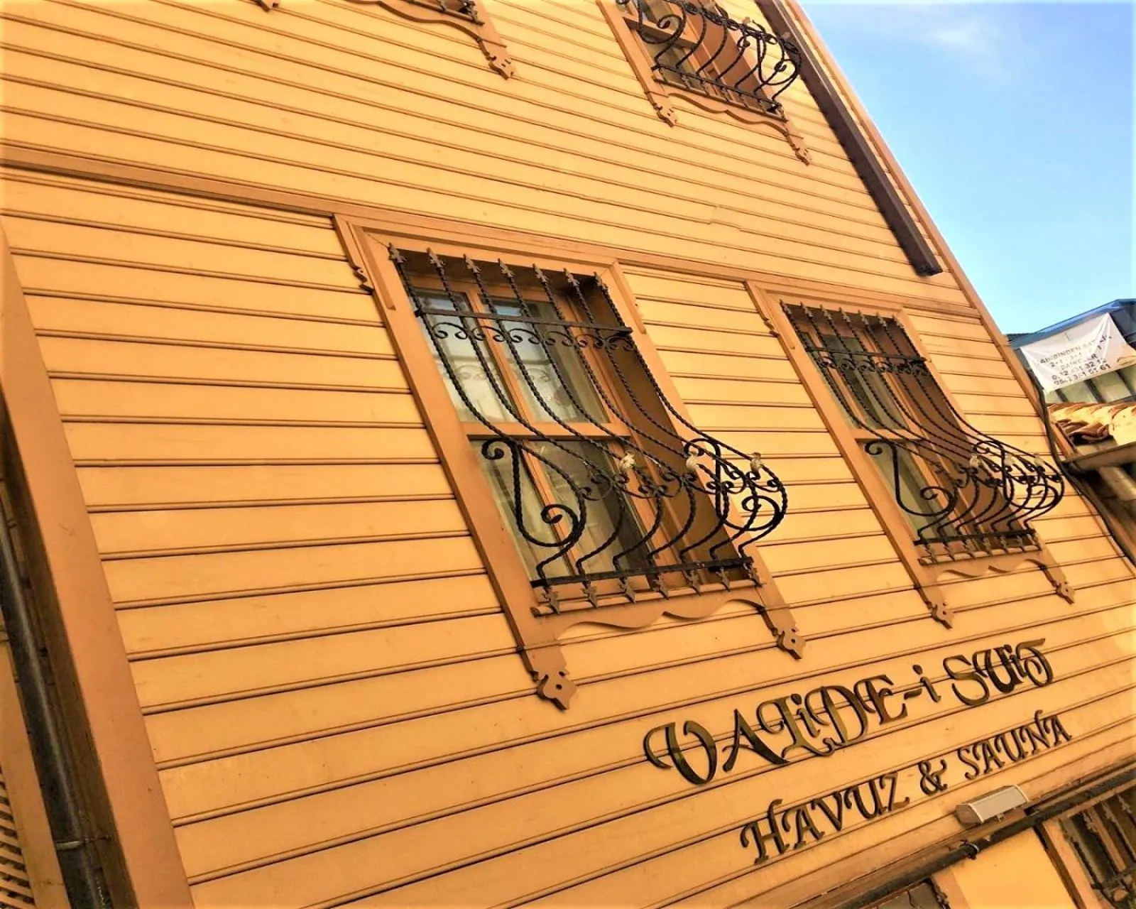 Property building in Valide i Suit