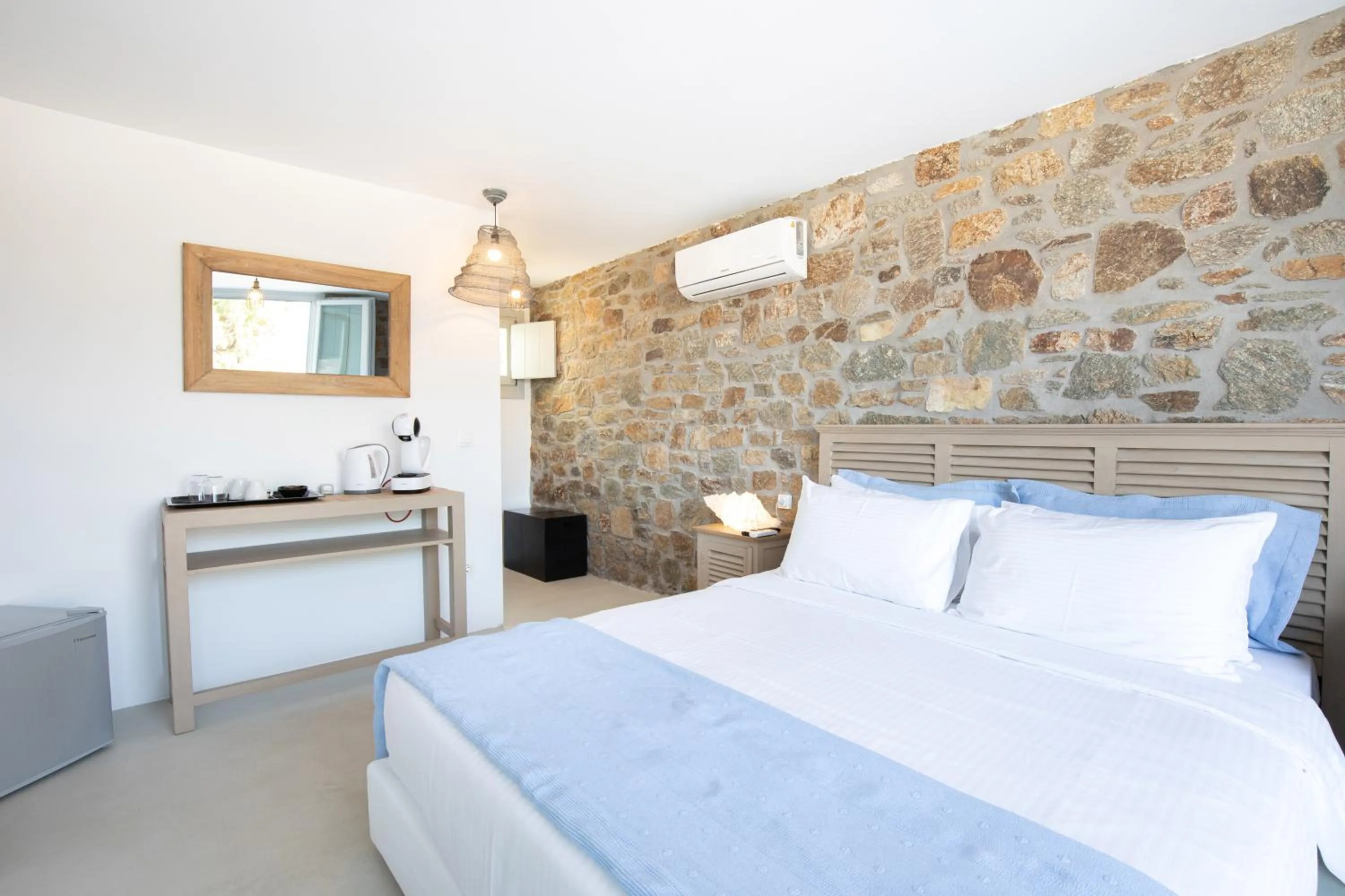 Bed in The Summit of Mykonos