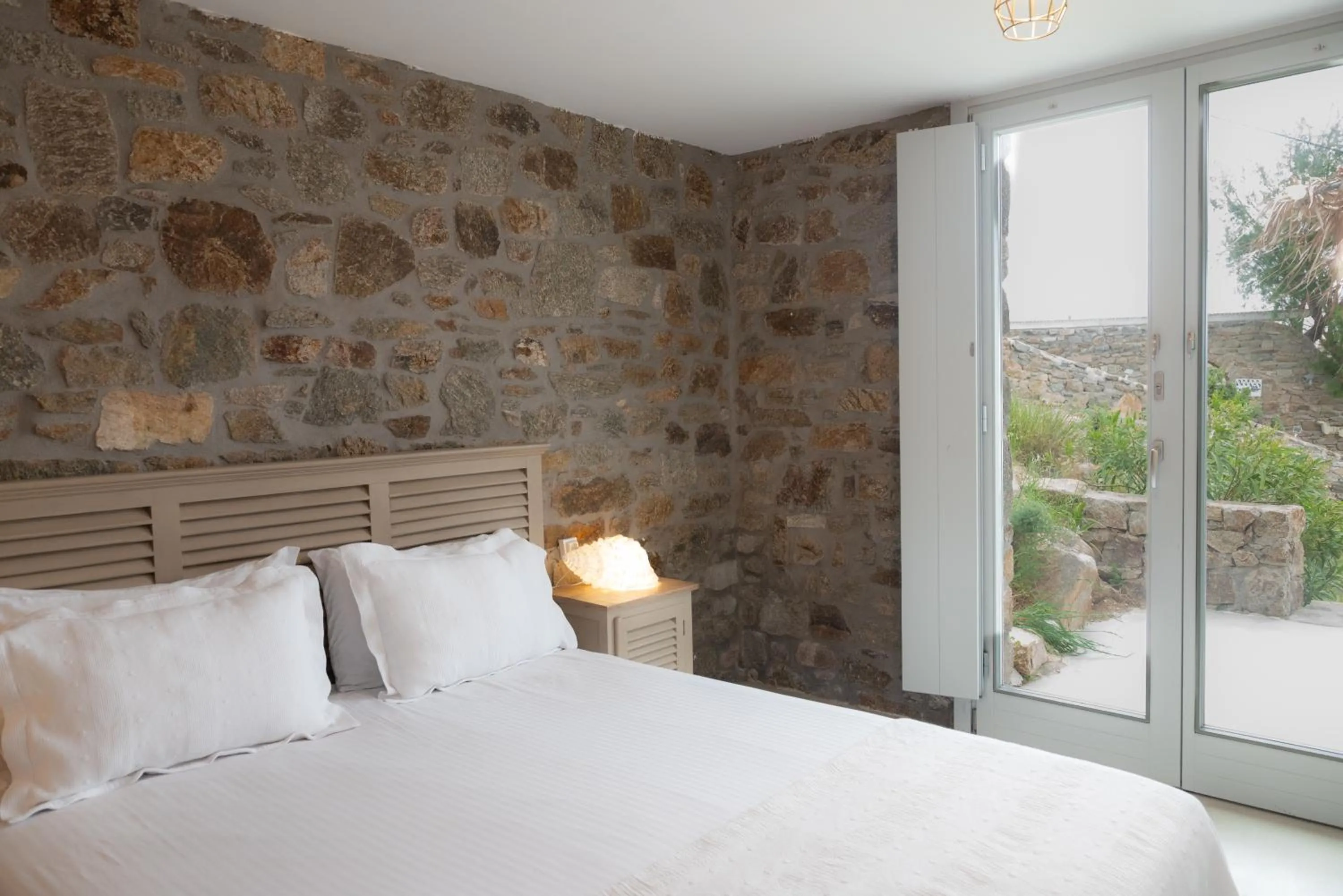 View (from property/room), Bed in The Summit of Mykonos