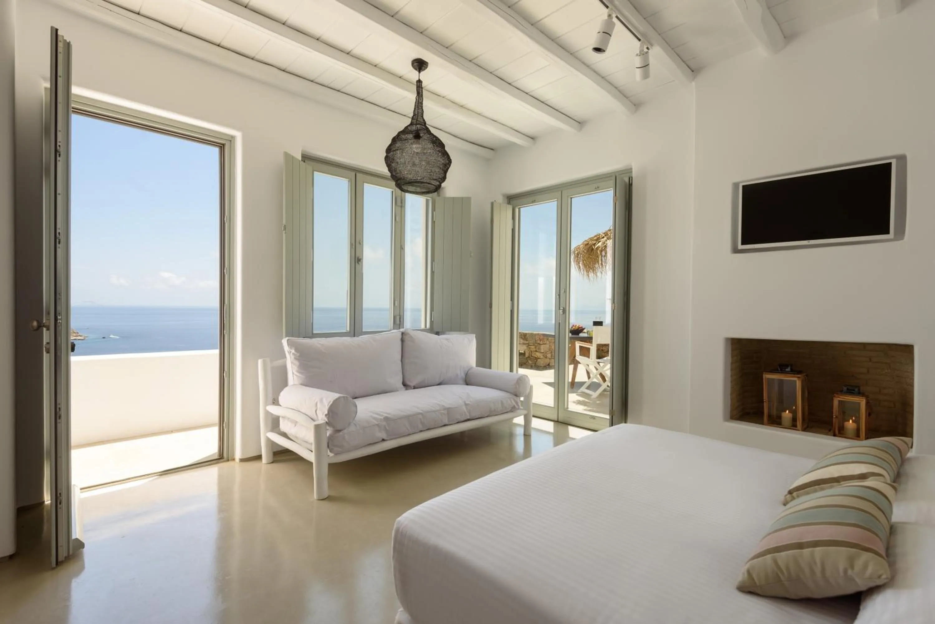 Living room, Bed in The Summit of Mykonos