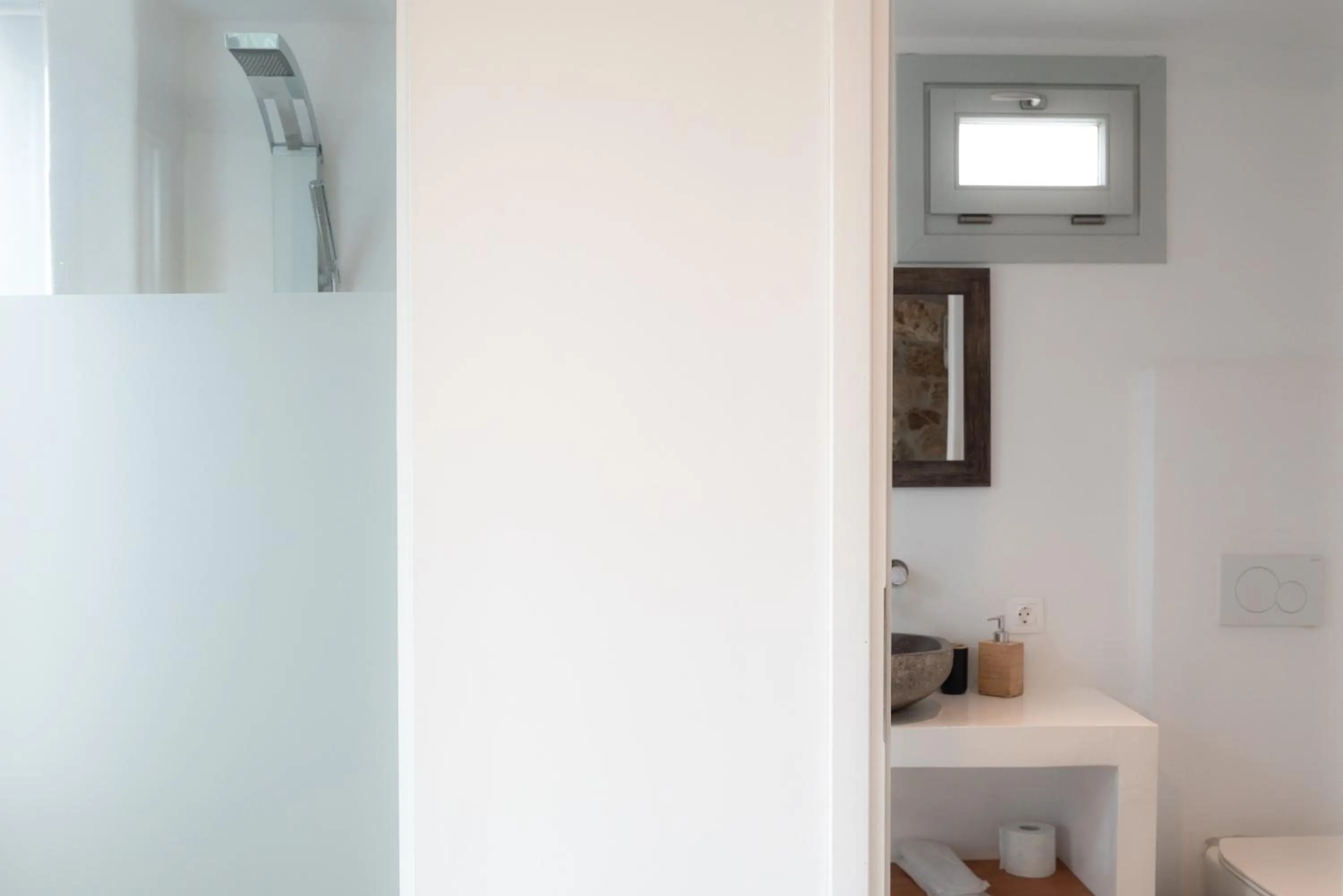 Bathroom in The Summit of Mykonos