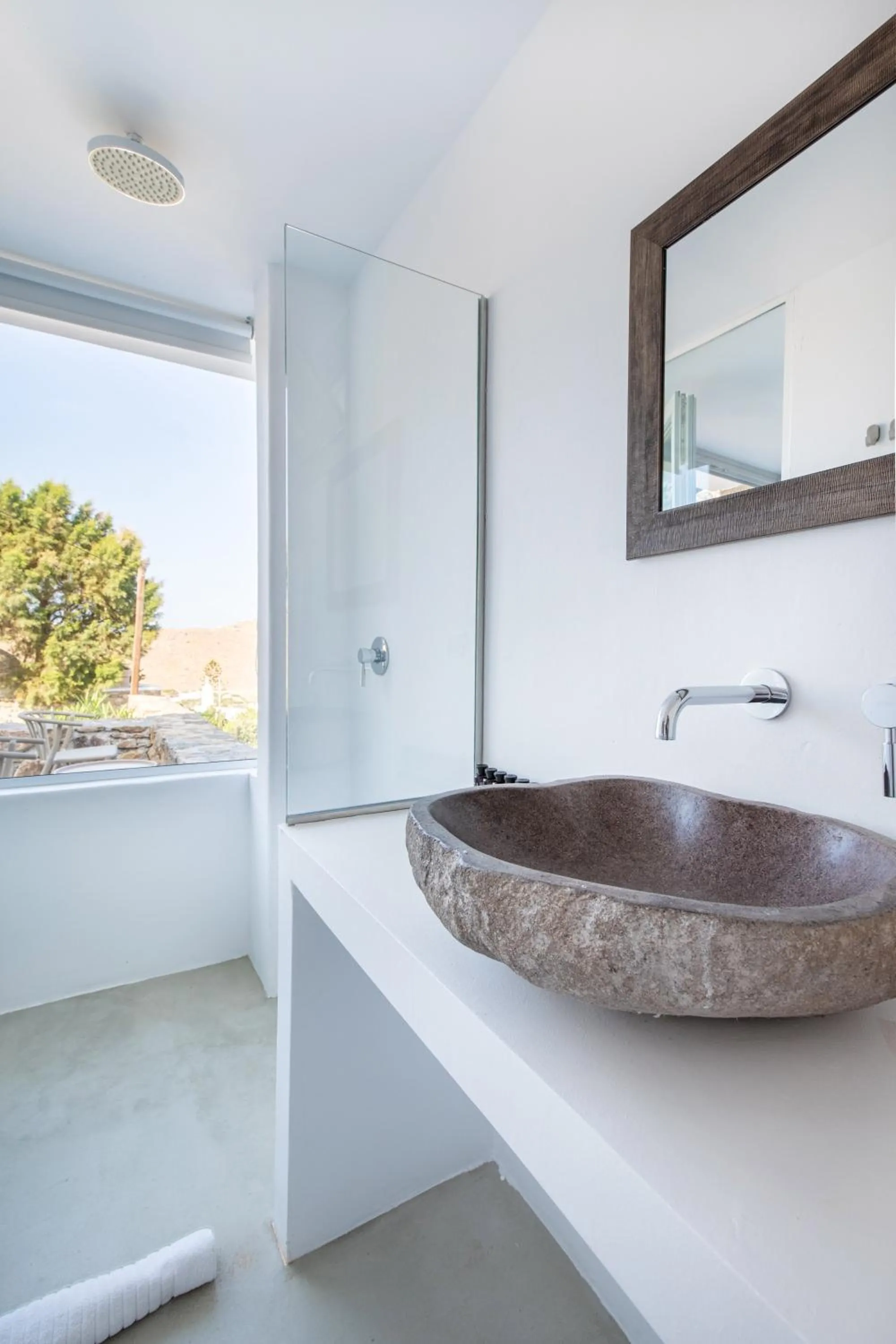 Shower in The Summit of Mykonos