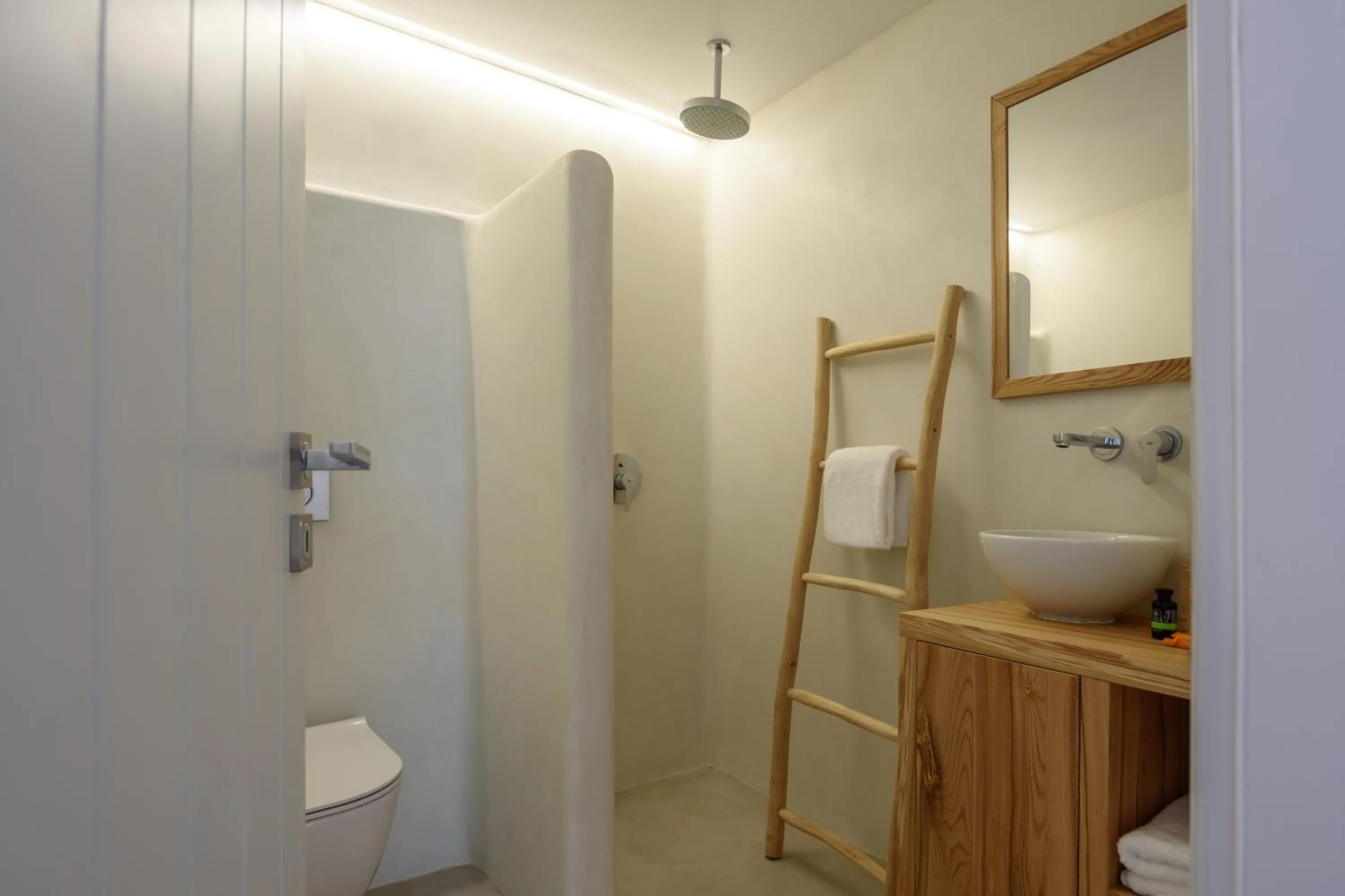 Shower in The Summit of Mykonos