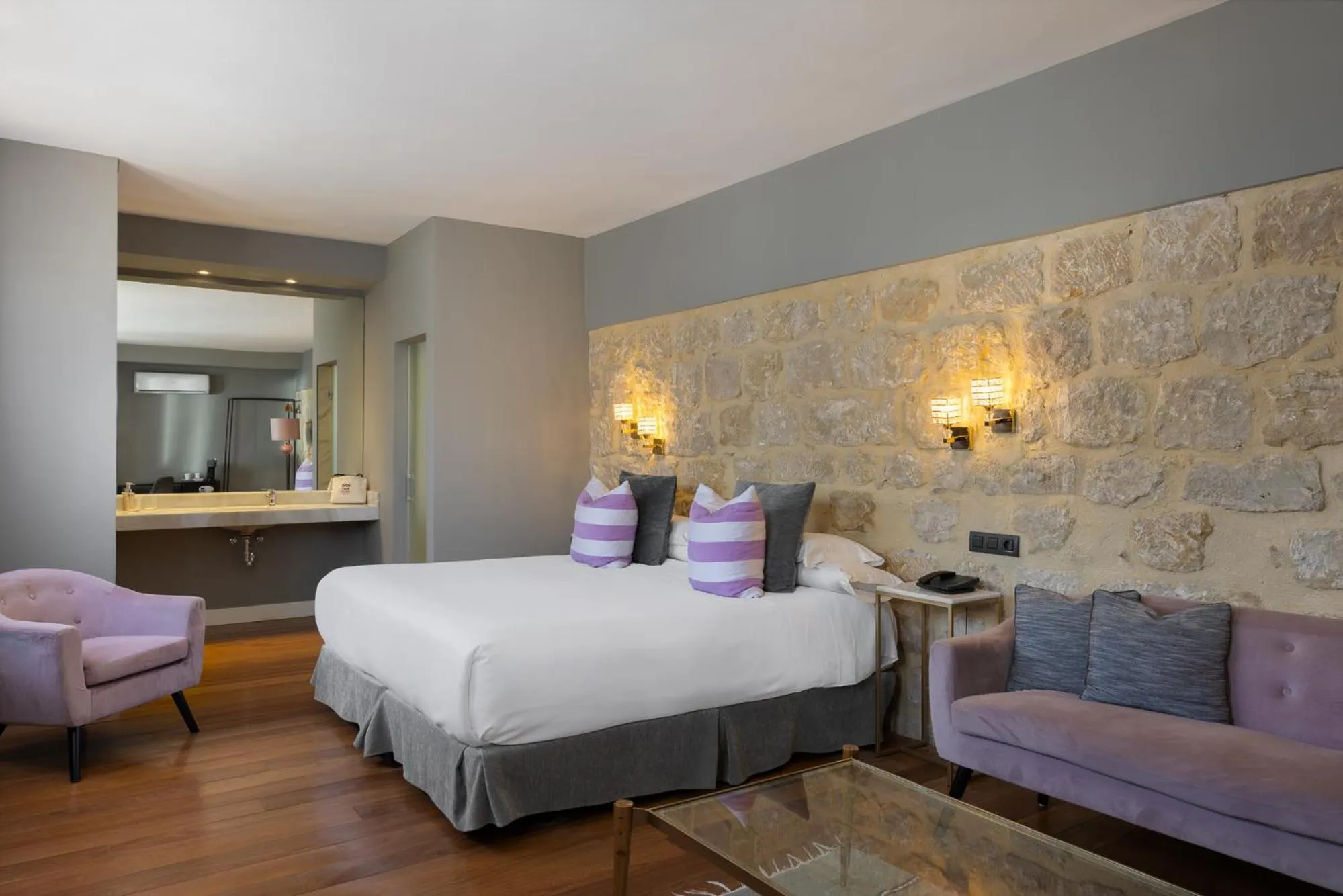 Bed in Hotel Don Juan Boutique