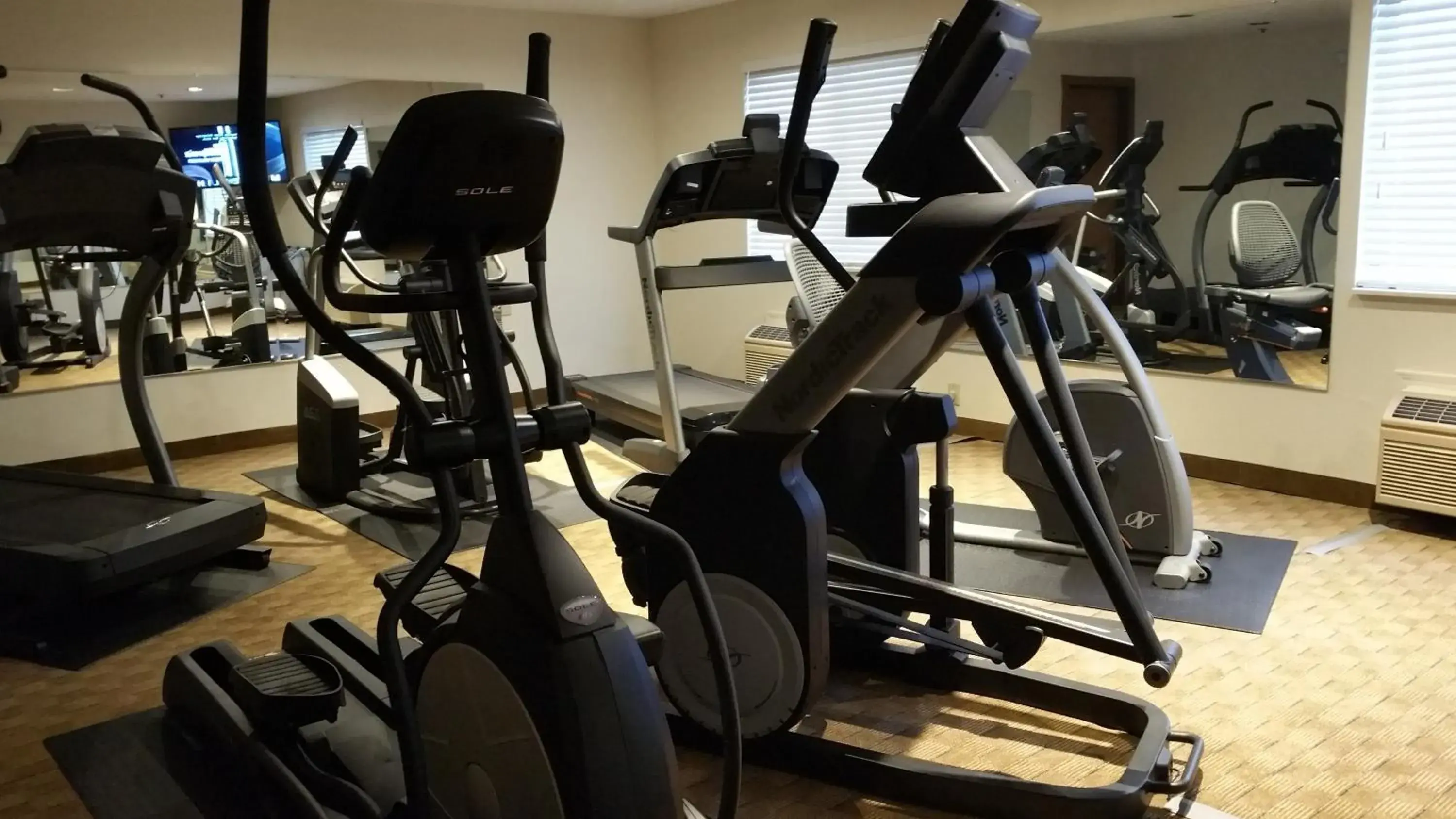 Fitness centre/facilities in Baymont by Wyndham Tuscola Fitness centre/facilities in Baymont by Wyndham Tuscola
